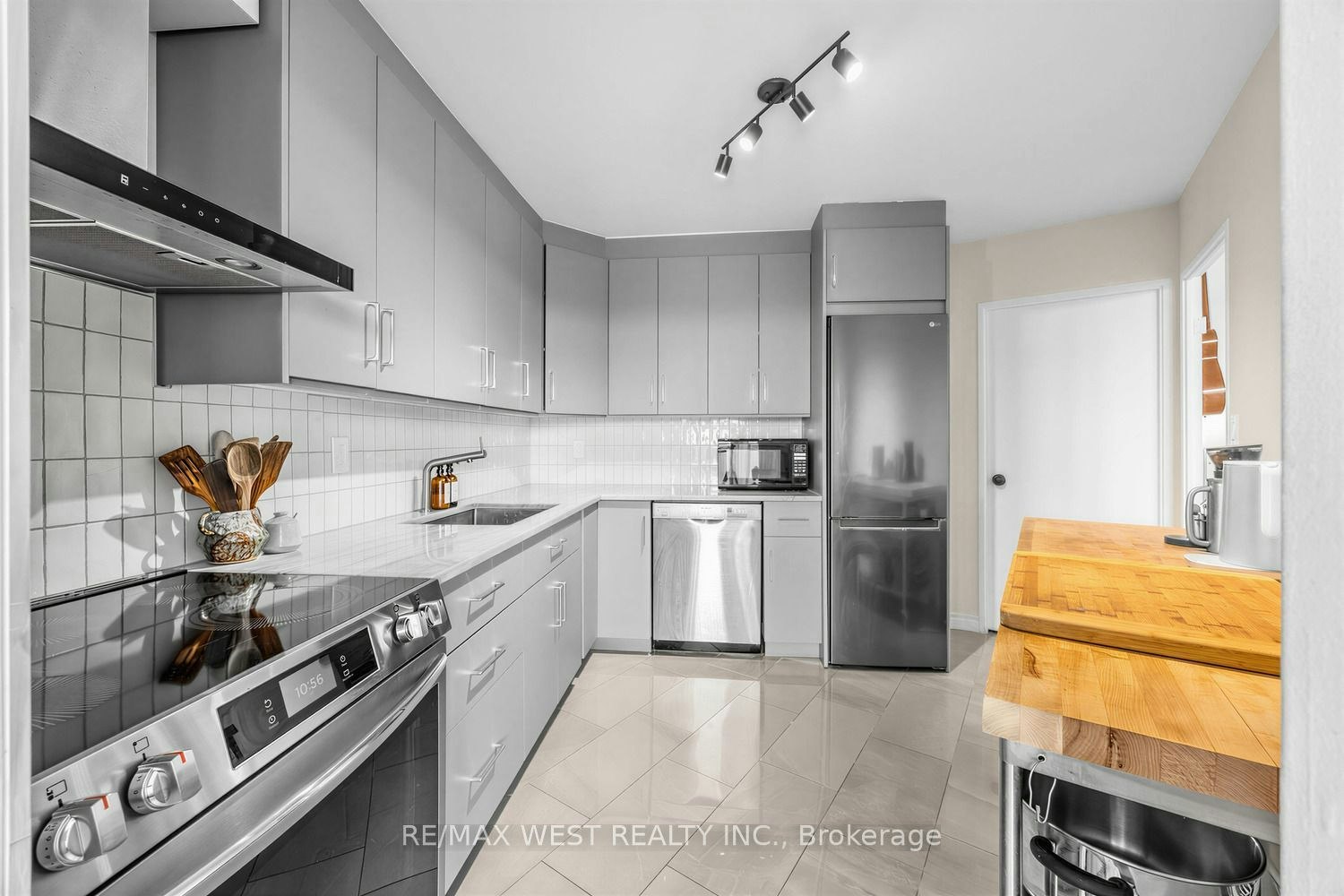 805-60 Pavane Linkway N/A, Toronto, ON, M3C 1A1 - 11