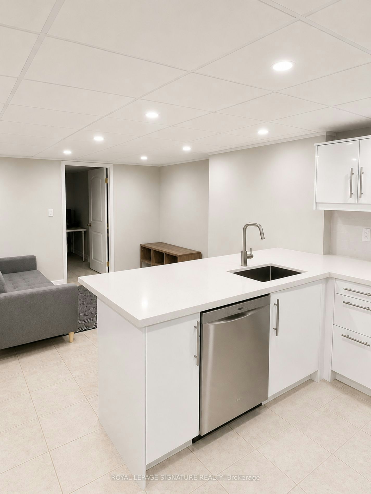 Lower-226 Shaw Street, Toronto, ON, M6J 2W8 - 8