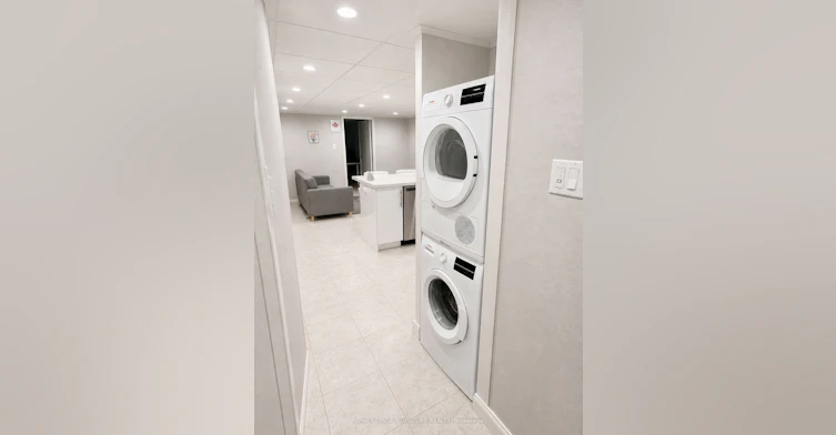 Lower-226 Shaw Street, Toronto, ON, M6J 2W8 - 13