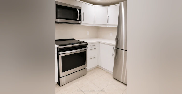 Lower-226 Shaw Street, Toronto, ON, M6J 2W8 - 7