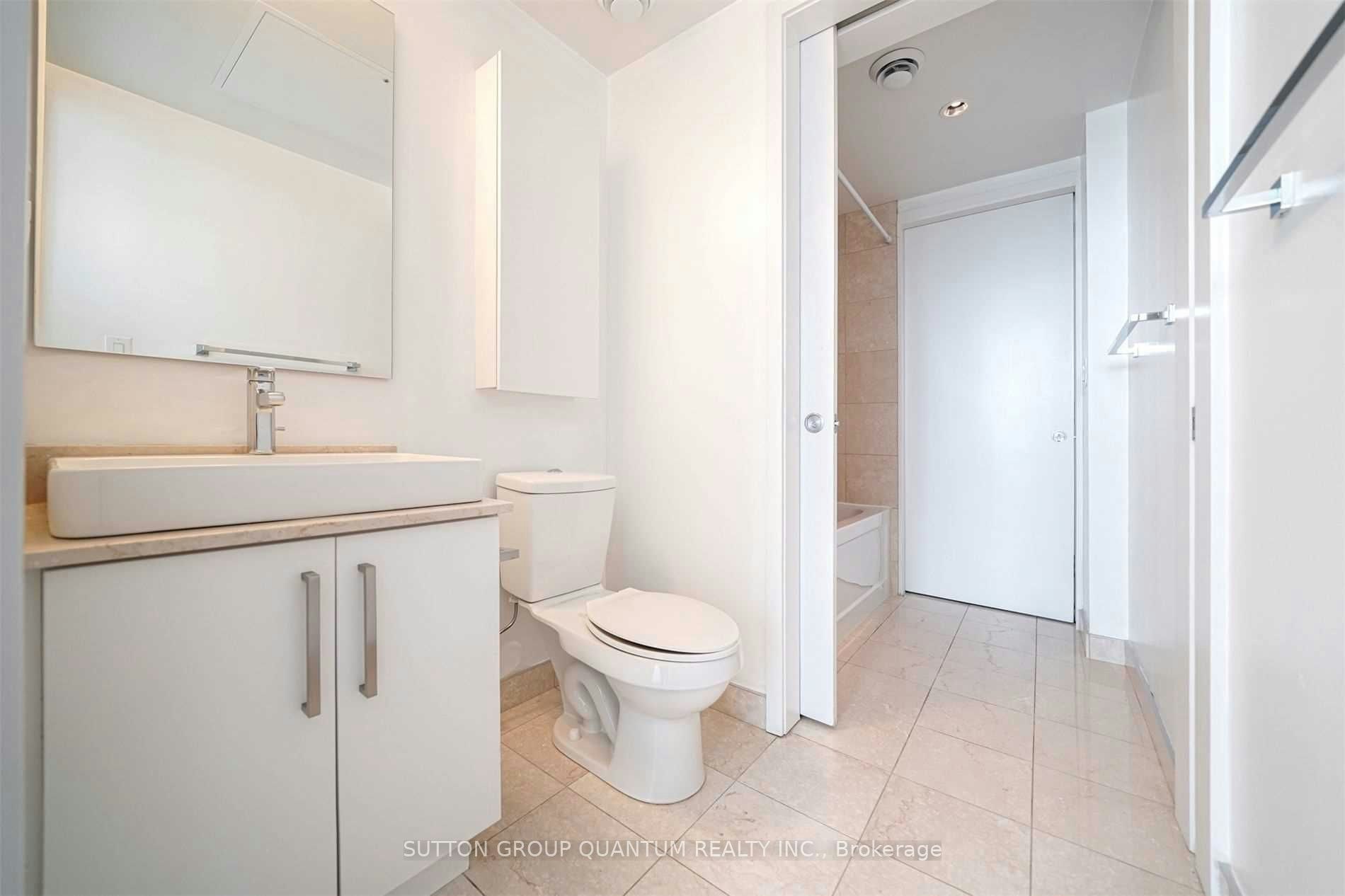 5207-12 York Street, Toronto, ON, M5J 0A9 - 11