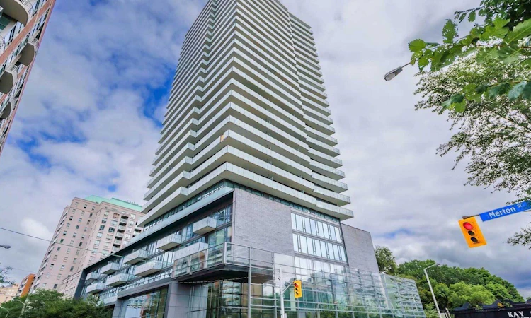 1006-1815 Yonge Street