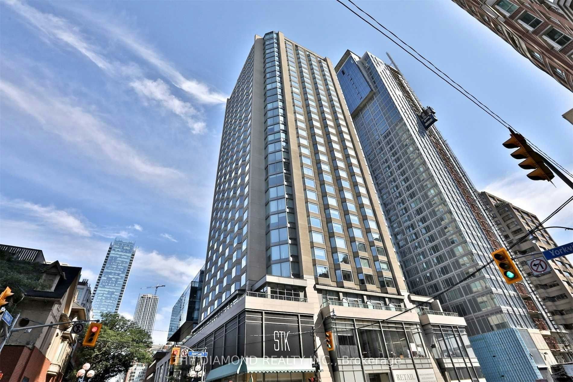 2104-155 Yorkville Avenue, Toronto, ON, M5R 1C4
