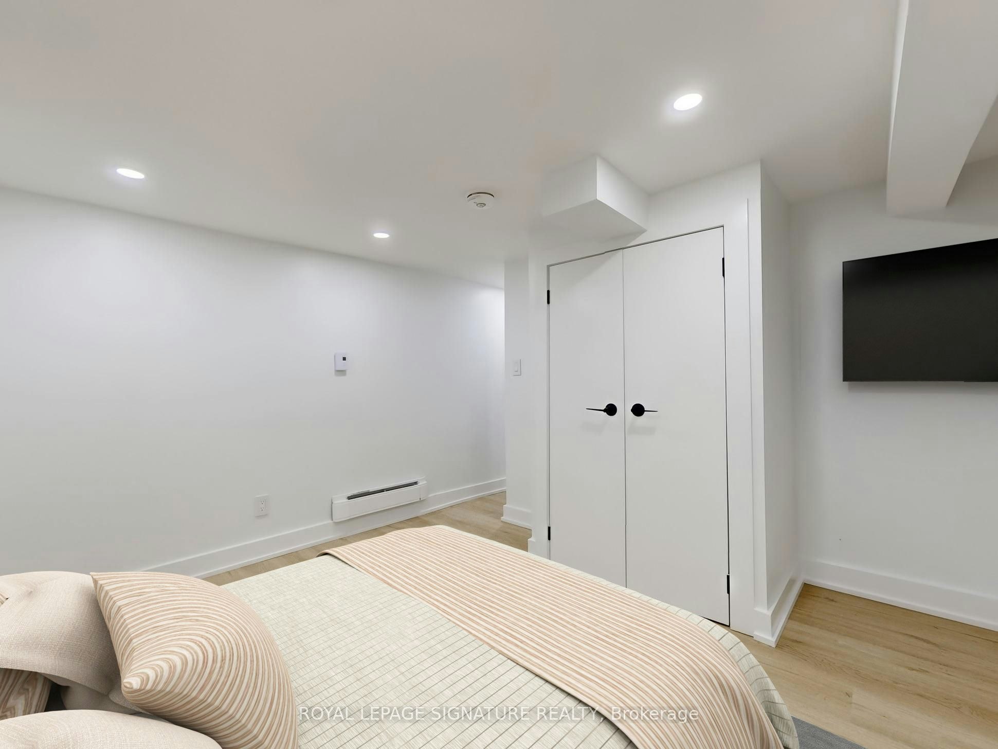Lower B-250 Major Street, Toronto, ON, M5S 2L6 - 7
