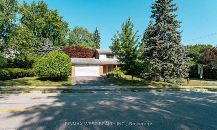 2 Robinter Drive