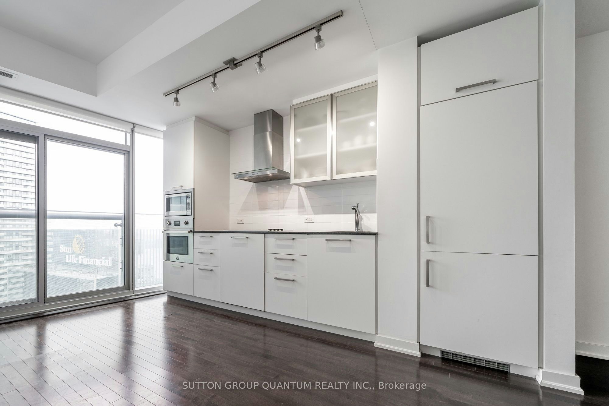4901-12 York Street, Toronto, ON, M5J 0A9 - 3