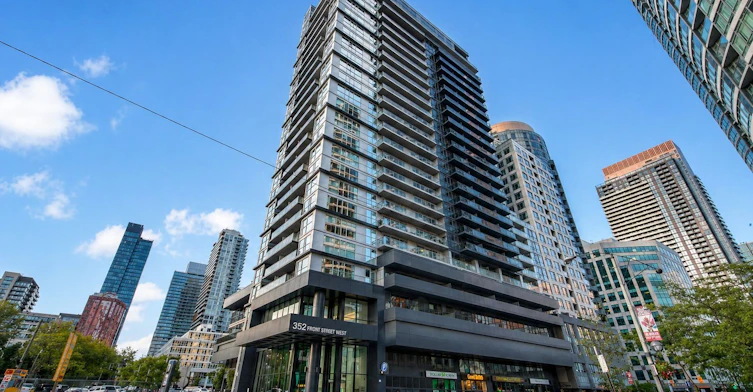 103-352 Front Street, Toronto, ON, M5V 0K3 - 2