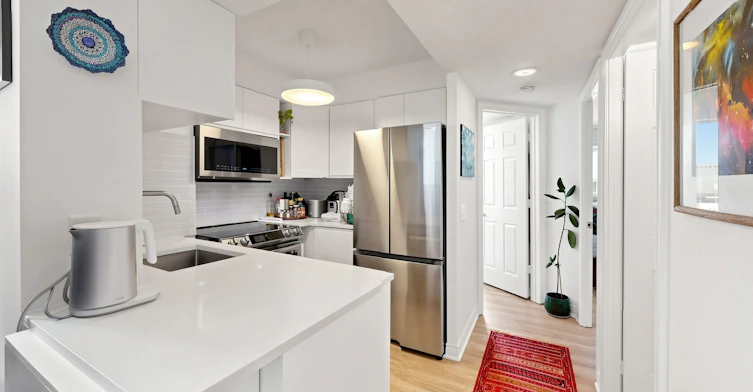 1812-763 Bay Street, Toronto, ON, M5G 2R3 - 12