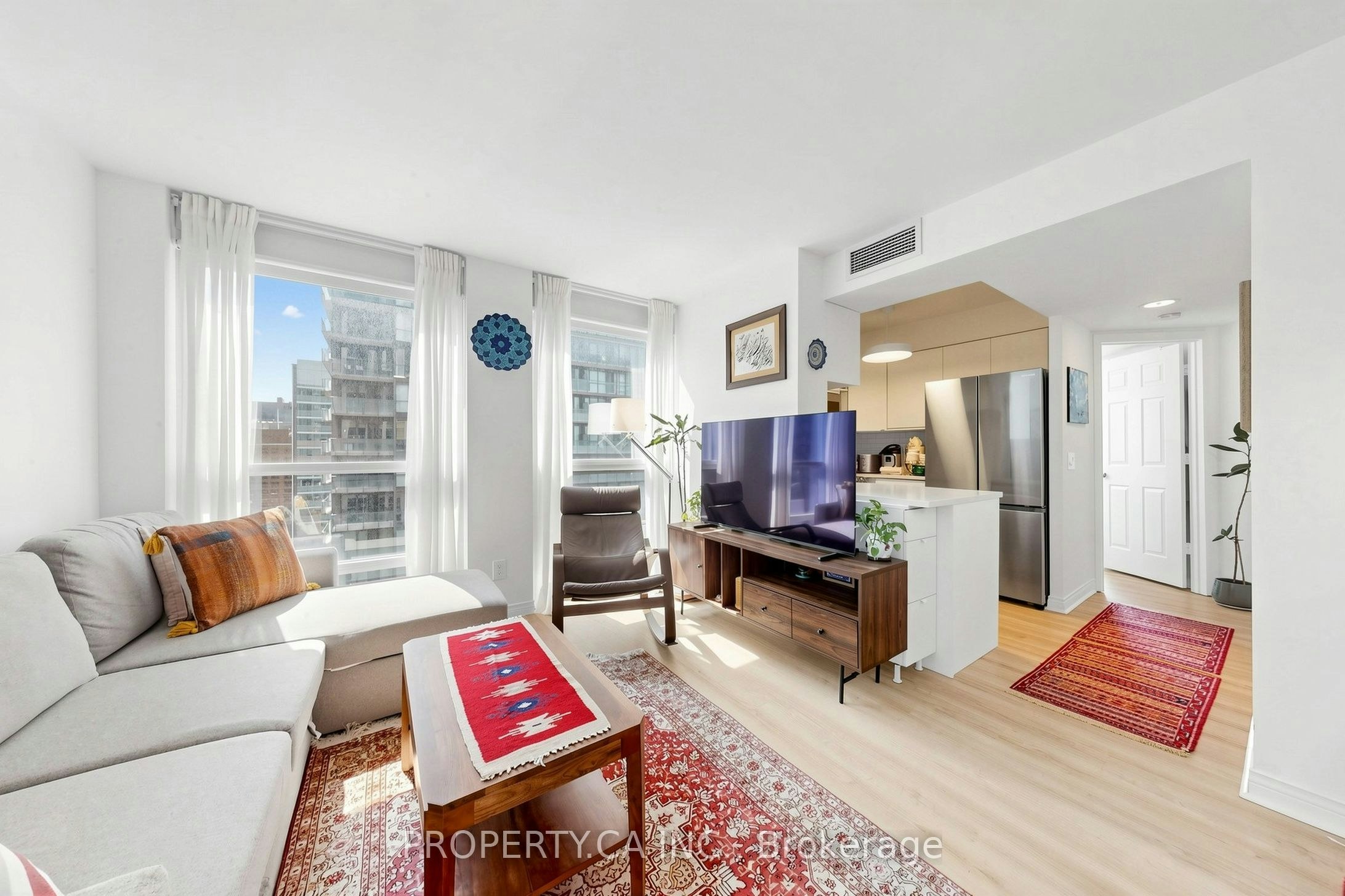 1812-763 Bay Street, Toronto, ON, M5G 2R3 - 2