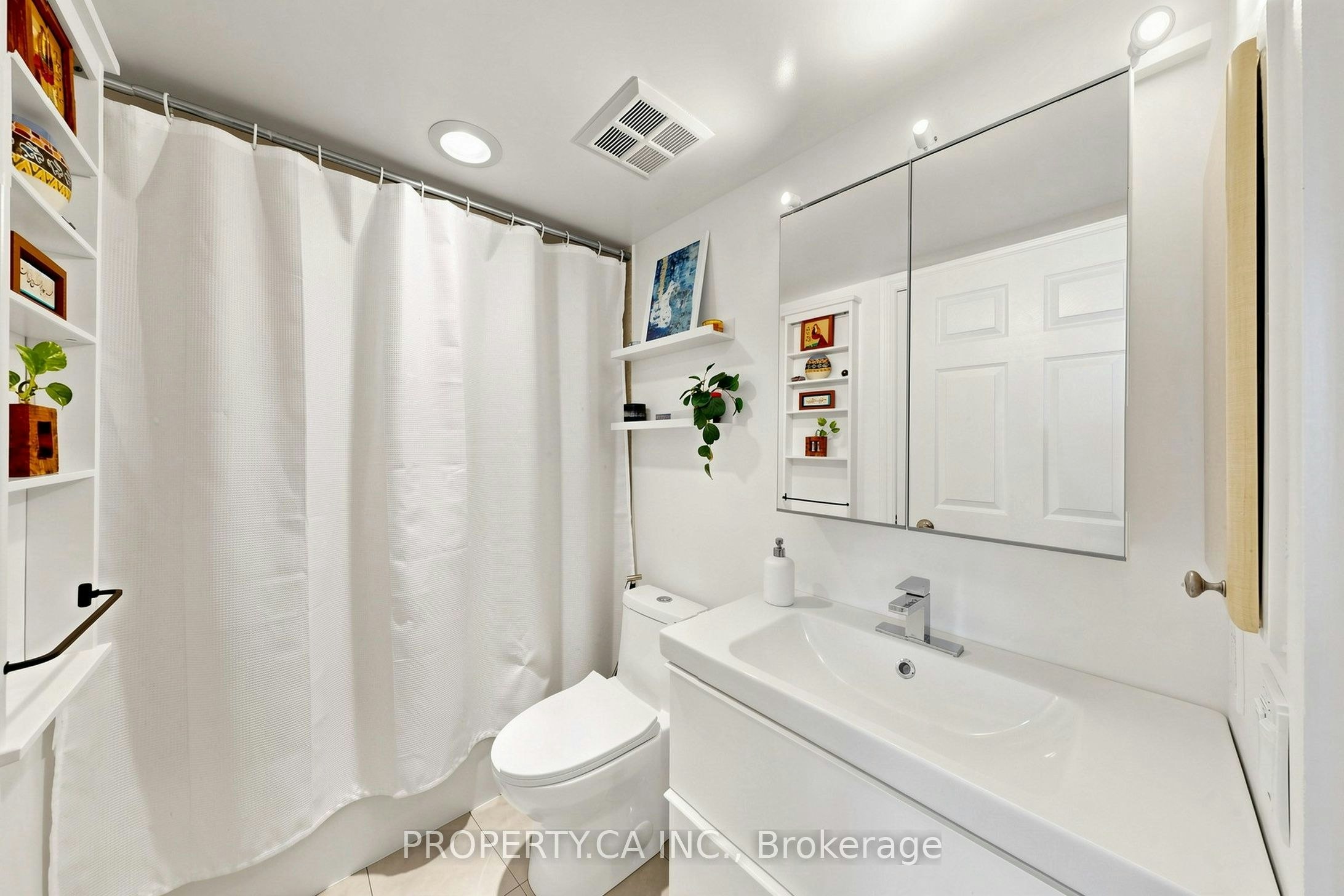 1812-763 Bay Street, Toronto, ON, M5G 2R3 - 20