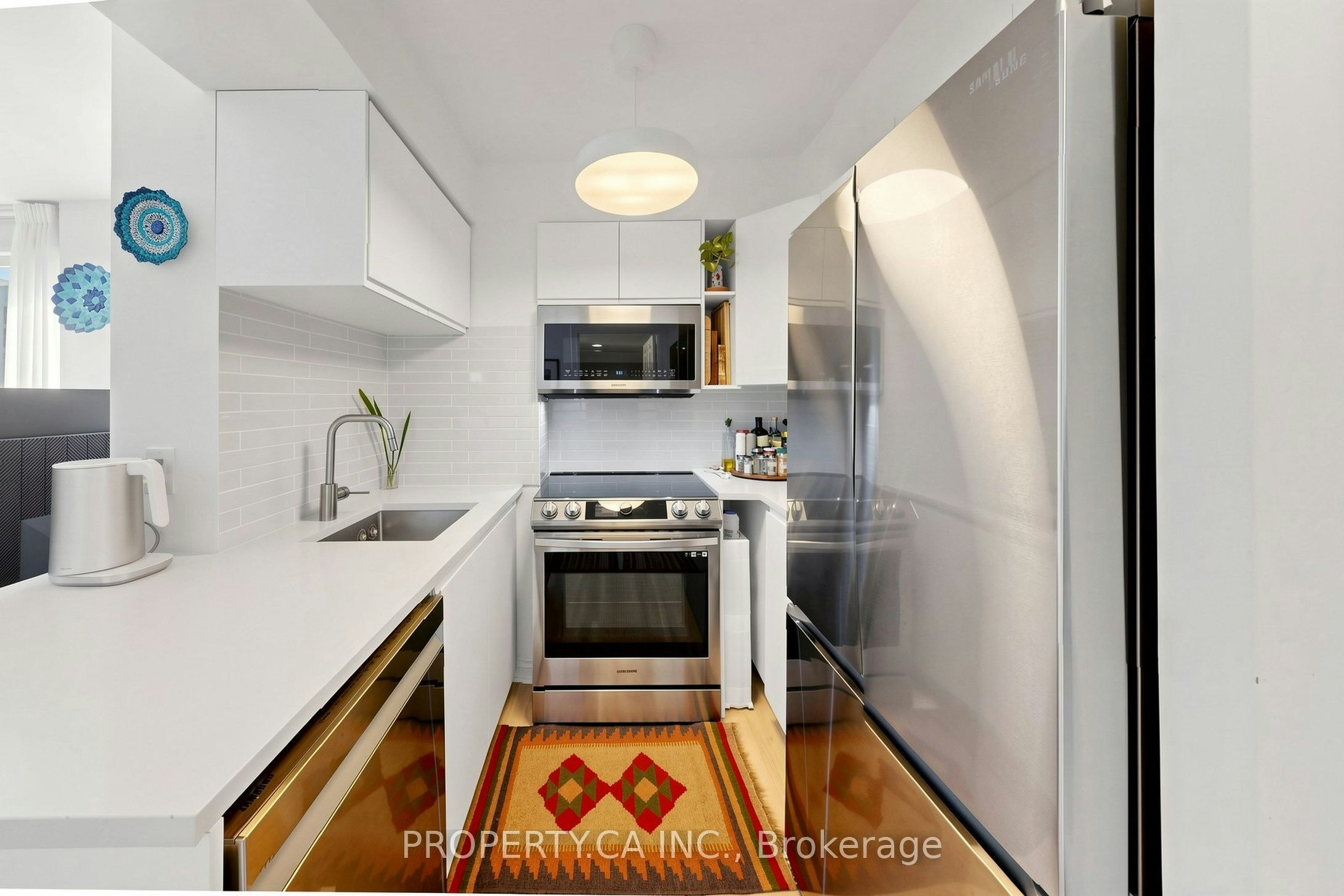 1812-763 Bay Street, Toronto, ON, M5G 2R3 - 9