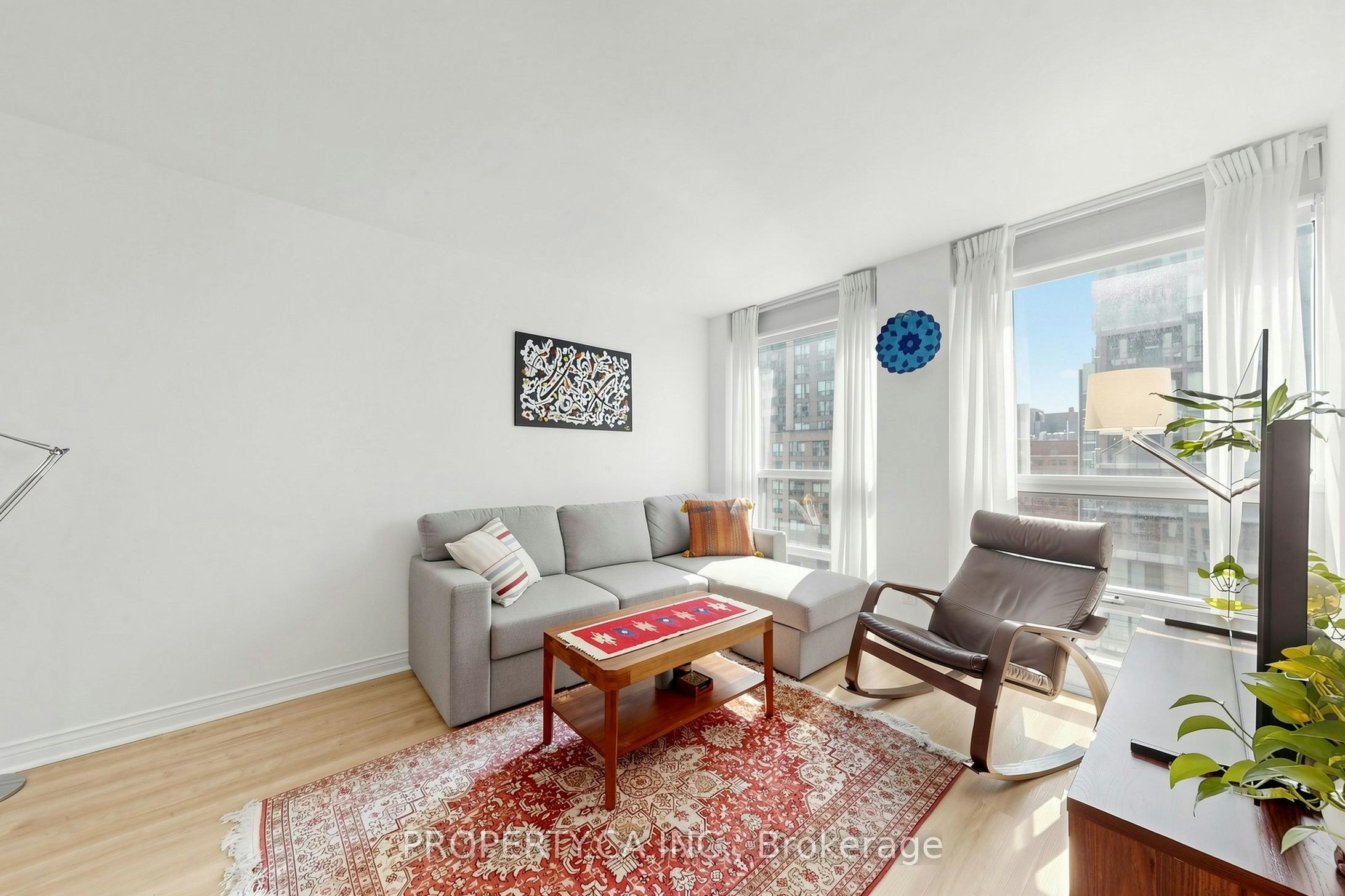 1812-763 Bay Street, Toronto, ON, M5G 2R3 - 3