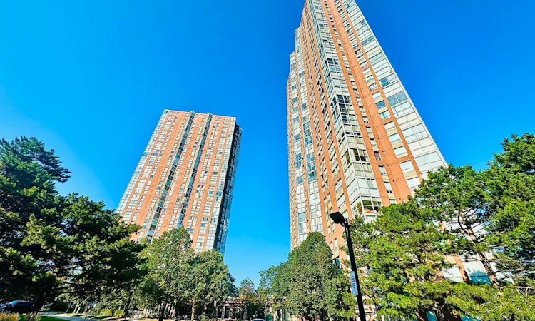 1710-7 Concorde Place