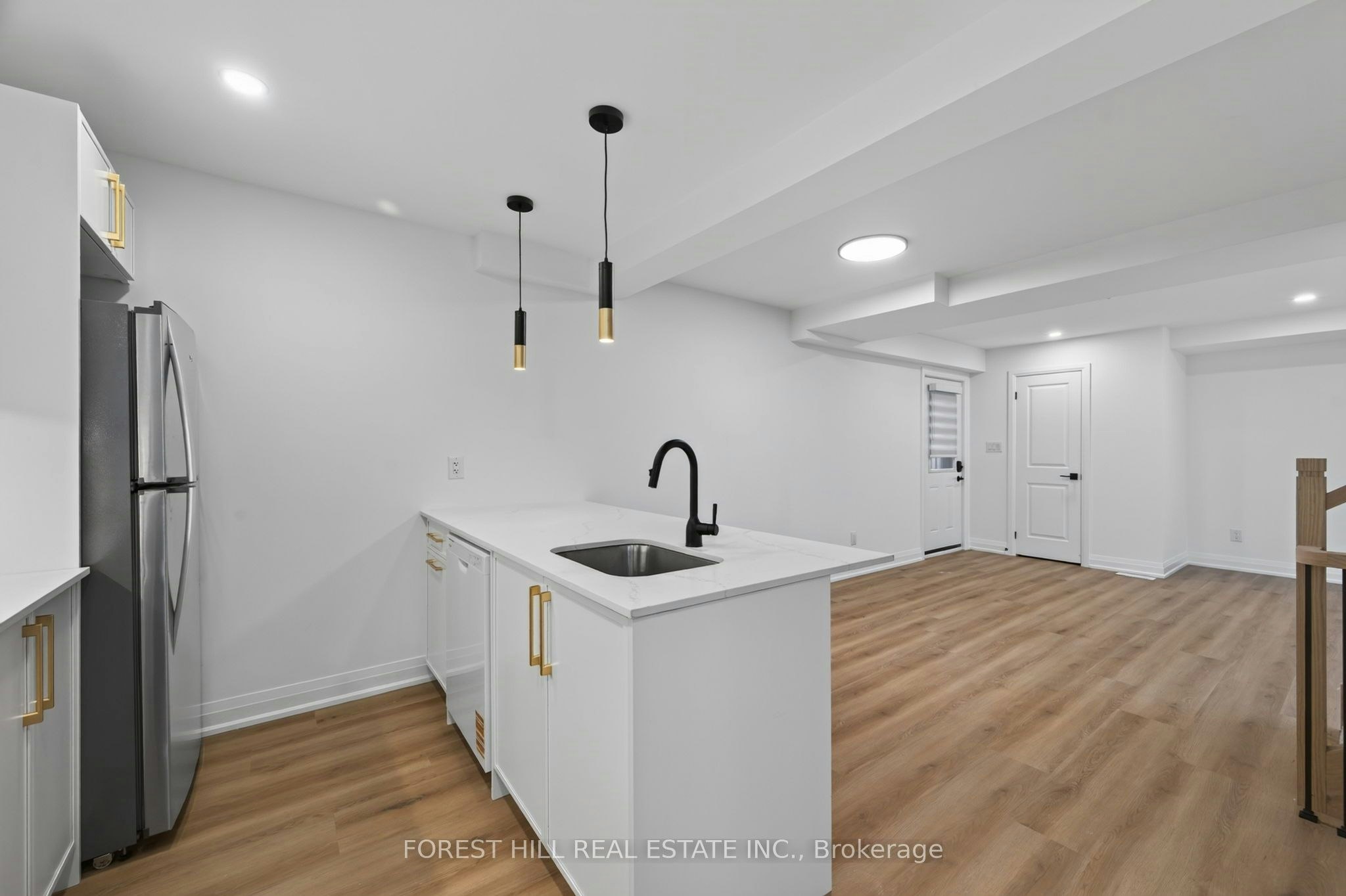 R - GARDEN-221 Churchill Avenue, Toronto, ON, M2N 1X6 - 5
