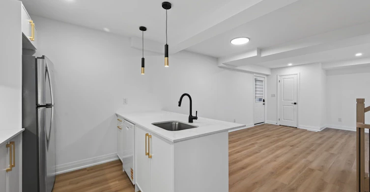 R - GARDEN-221 Churchill Avenue, Toronto, ON, M2N 1X6 - 5