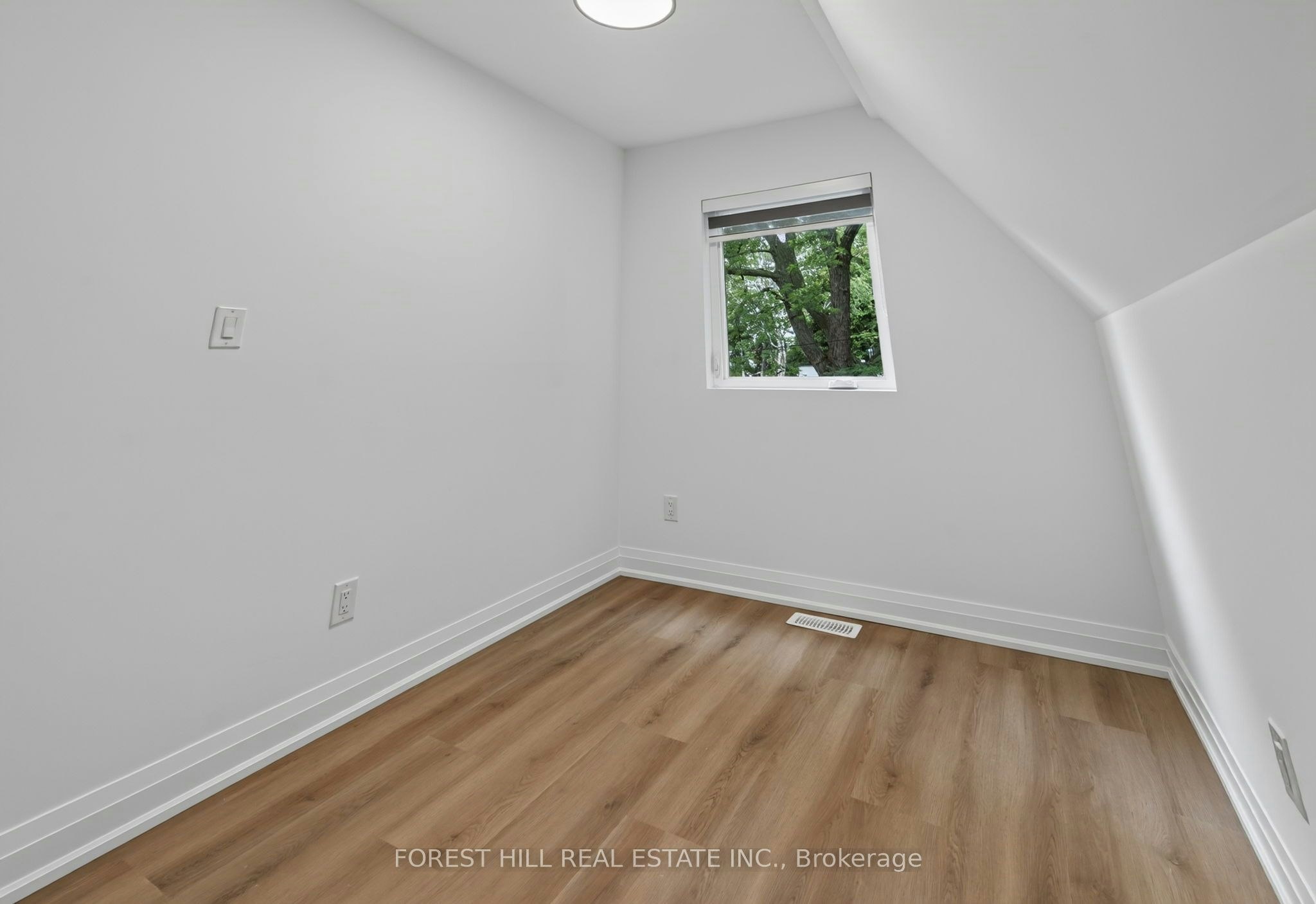 R - GARDEN-221 Churchill Avenue, Toronto, ON, M2N 1X6 - 32