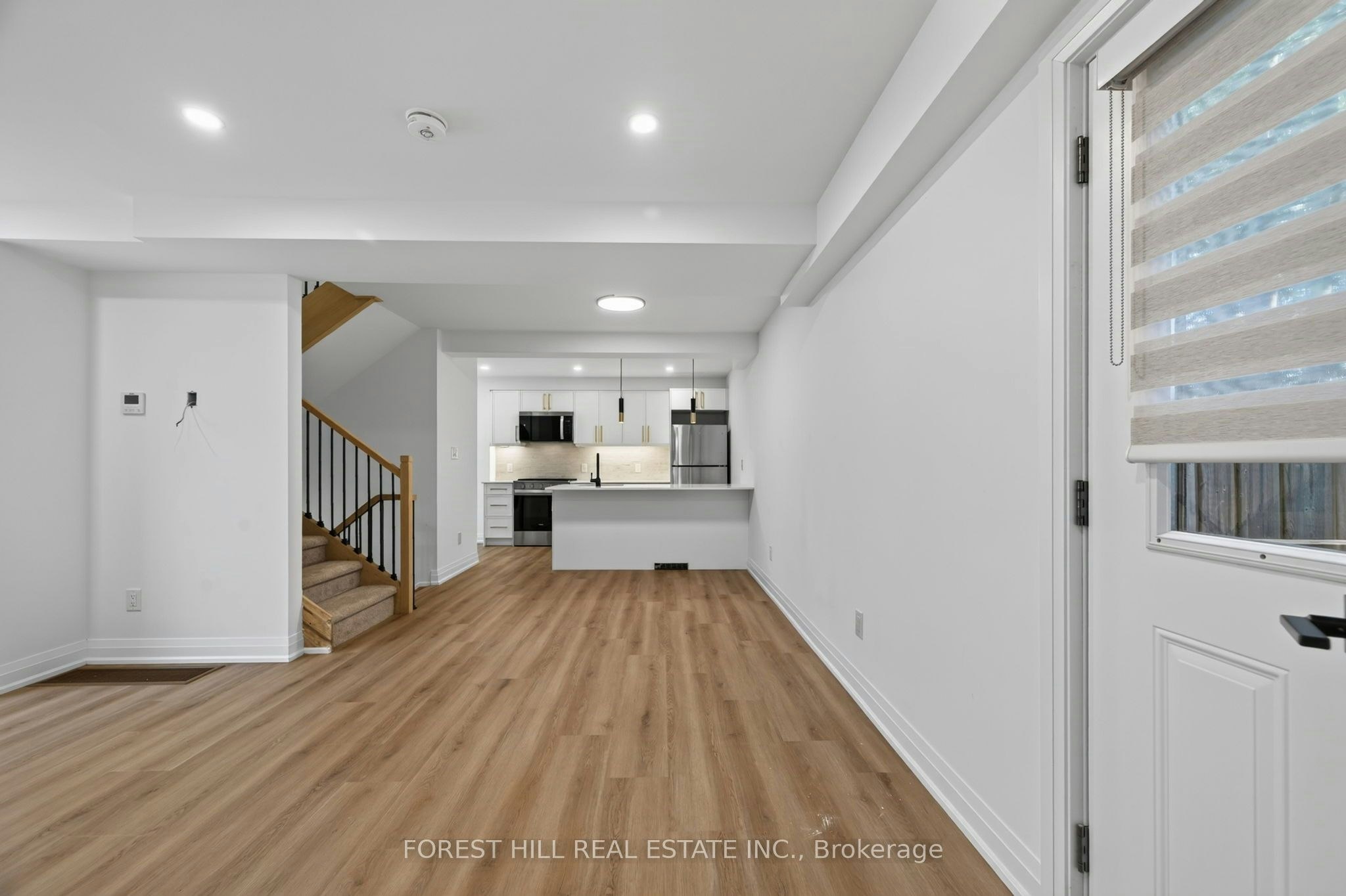R - GARDEN-221 Churchill Avenue, Toronto, ON, M2N 1X6 - 4