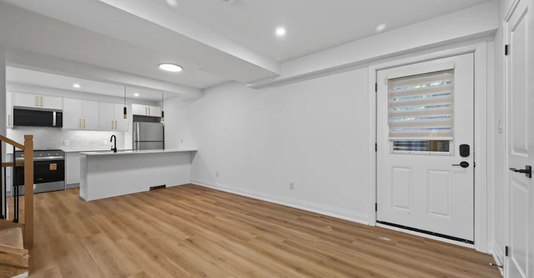 R - GARDEN-221 Churchill Avenue, Toronto, ON, M2N 1X6 - 7