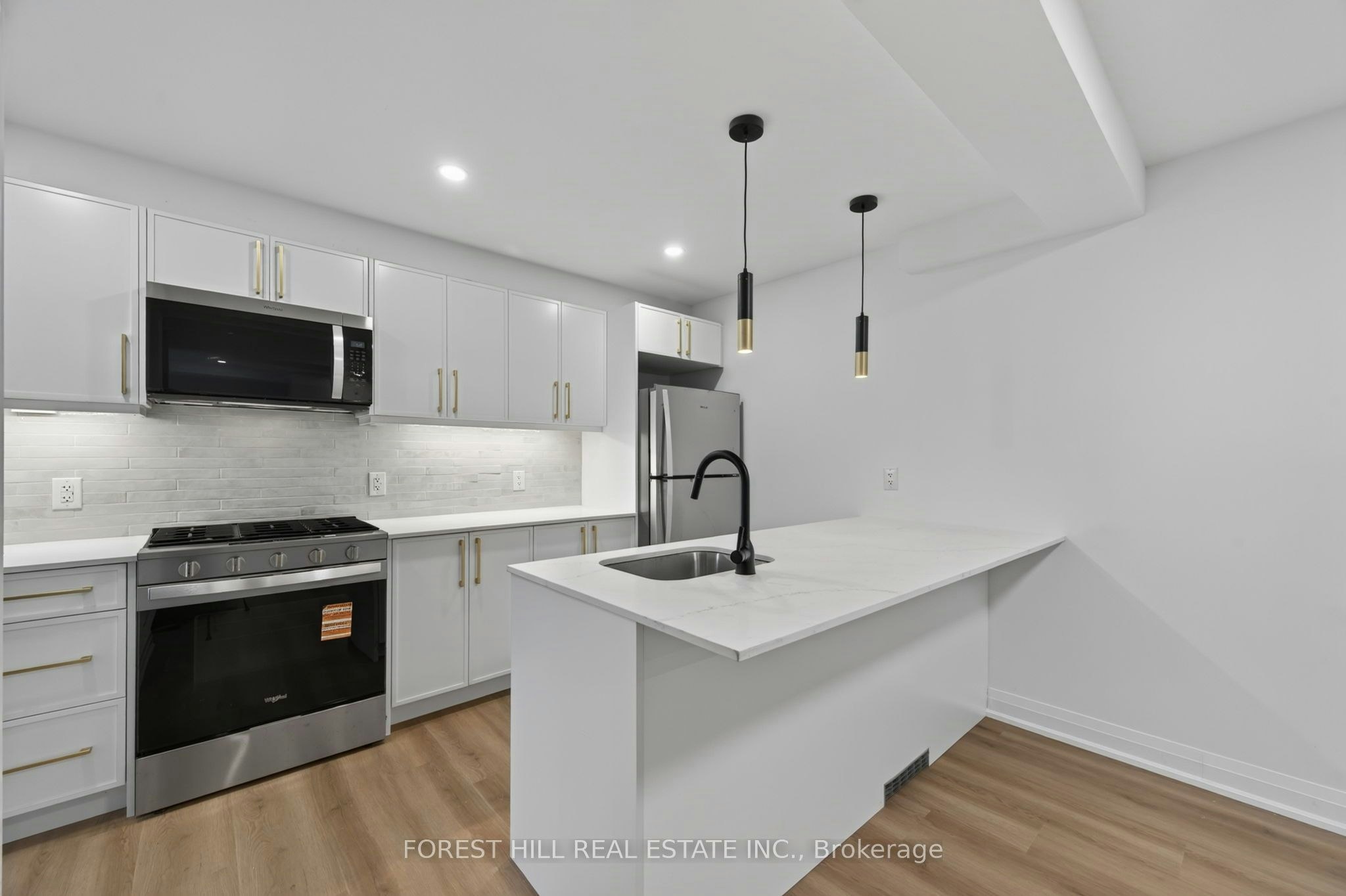 R - GARDEN-221 Churchill Avenue, Toronto, ON, M2N 1X6 - 8