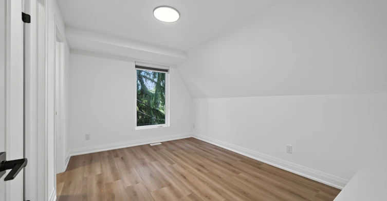 R - GARDEN-221 Churchill Avenue, Toronto, ON, M2N 1X6 - 16