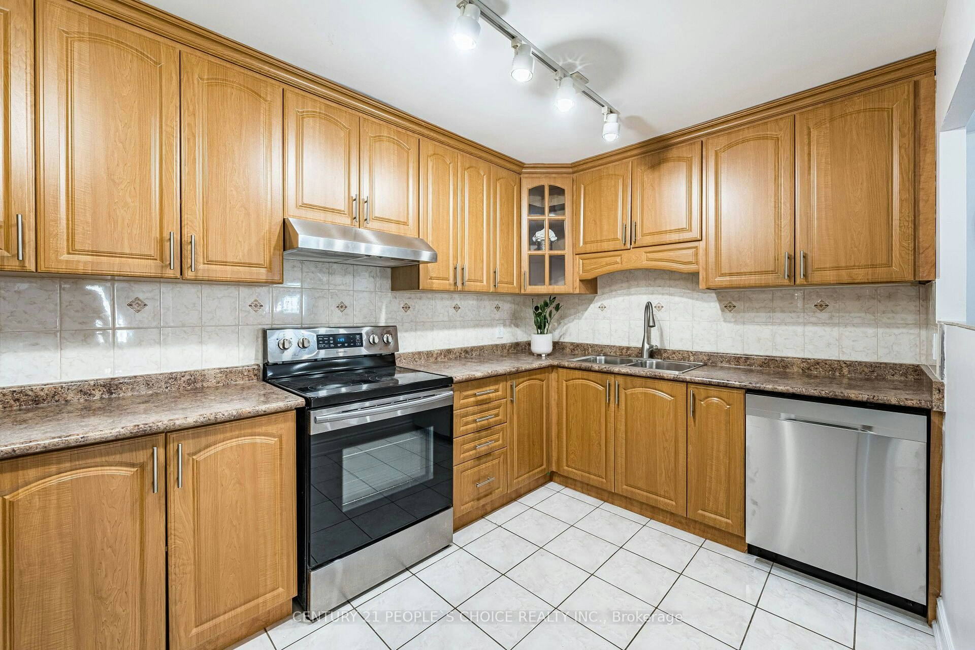 1602-195 Wynford Drive, Toronto, ON, M3C 3P3 - 14
