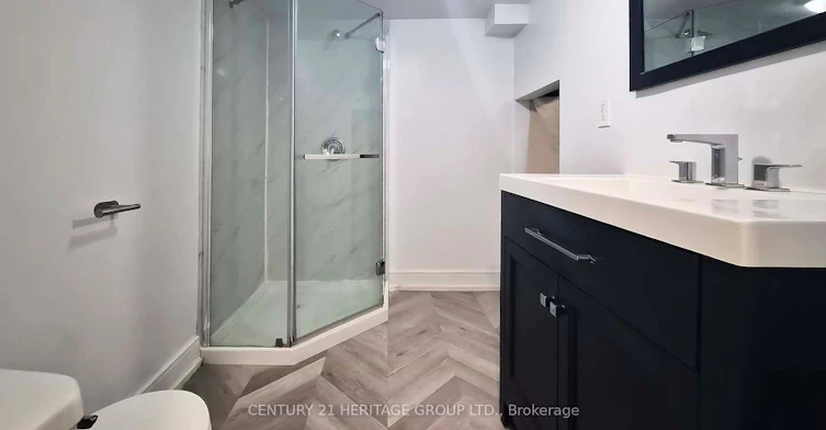 Lower-328 Moore Park Avenue, Toronto, ON, M2R 2R6 - 14