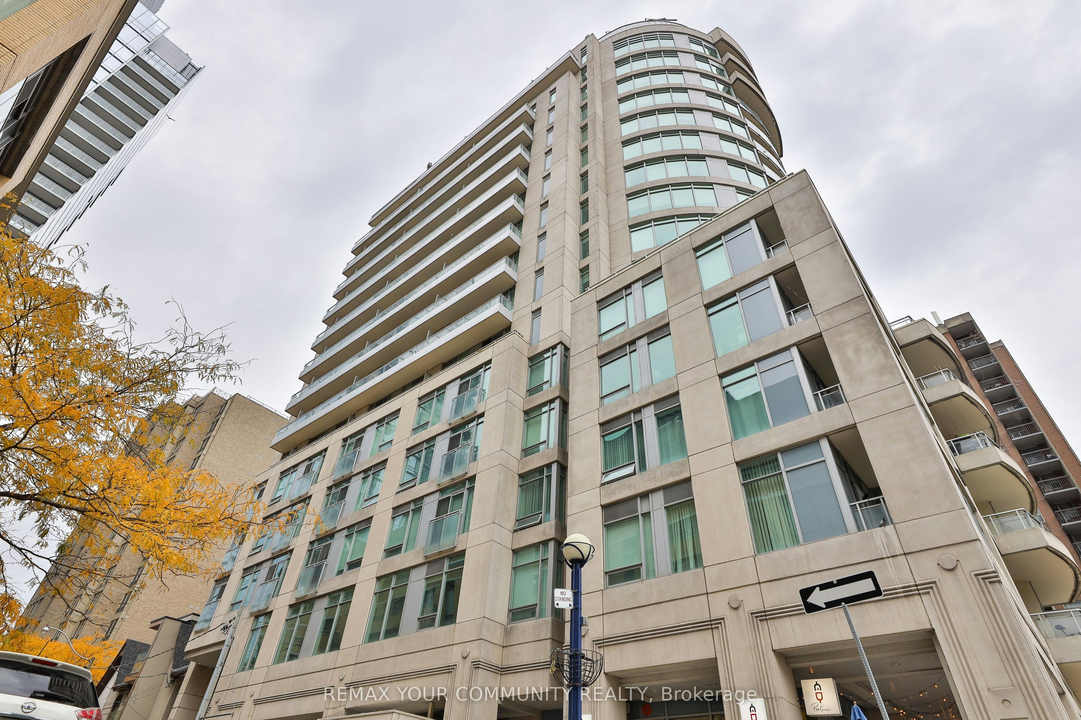 Ph 201-8 Scollard Street, Toronto, ON, M5R 1E9