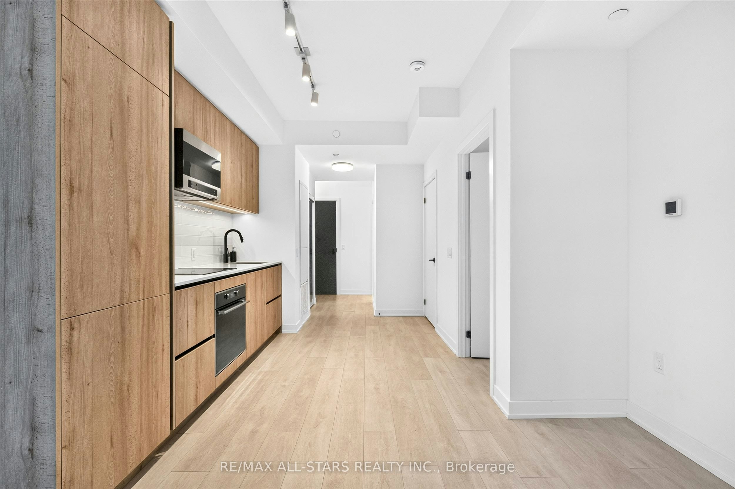 1106-127 Broadway Avenue, Toronto, ON, M4P 1V4 - 3