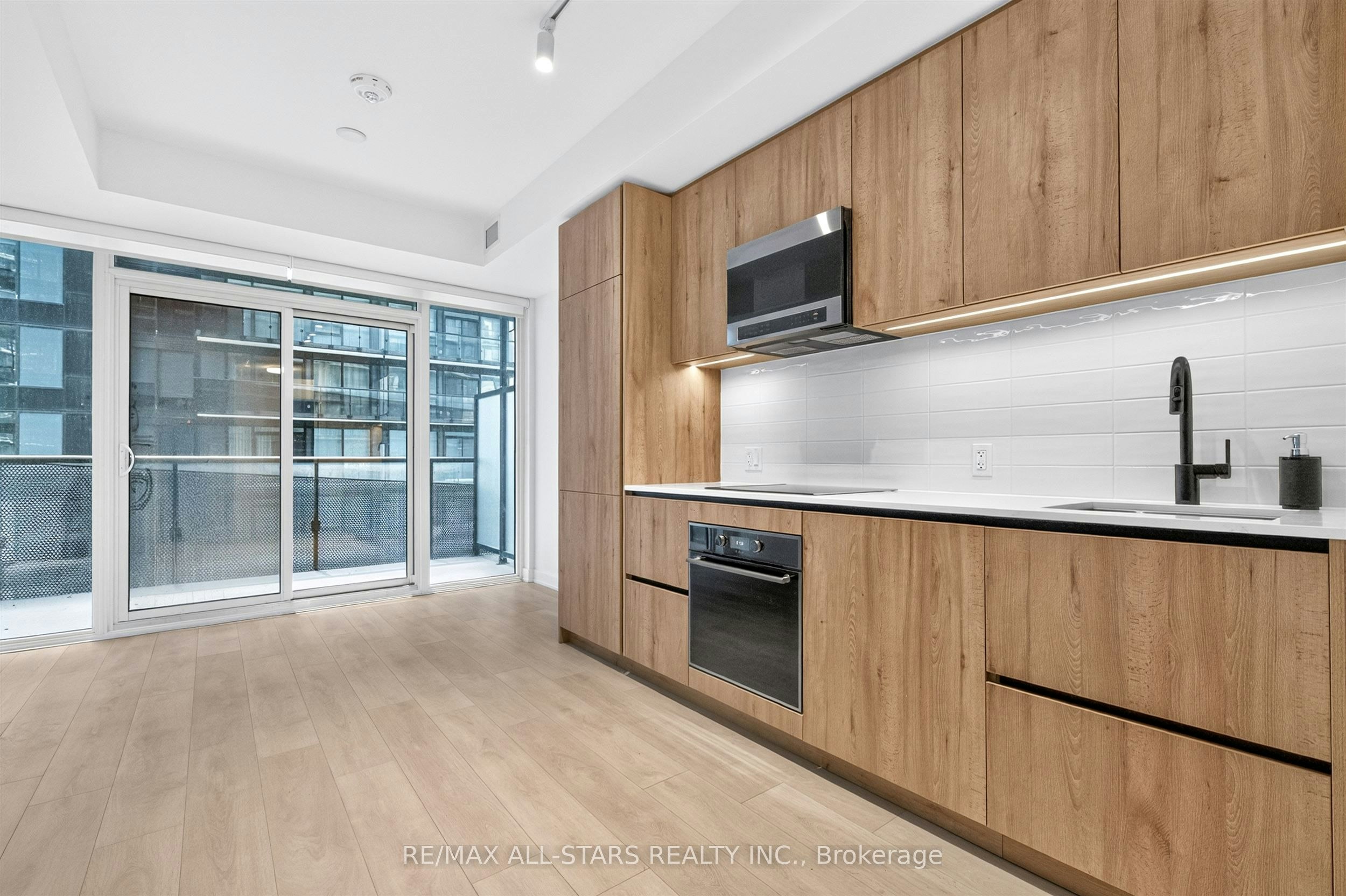 1106-127 Broadway Avenue, Toronto, ON, M4P 1V4 - 13