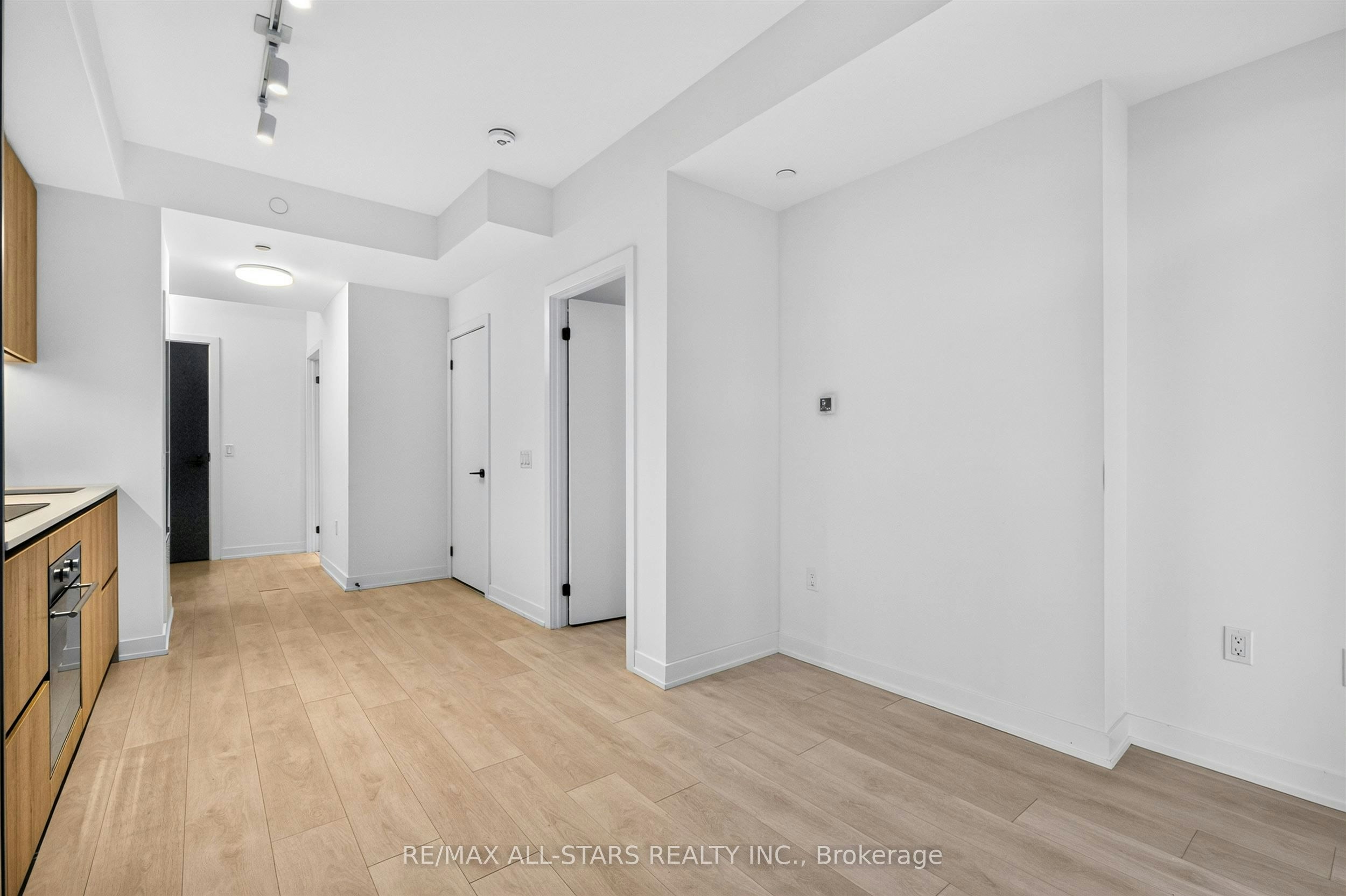 1106-127 Broadway Avenue, Toronto, ON, M4P 1V4 - 10