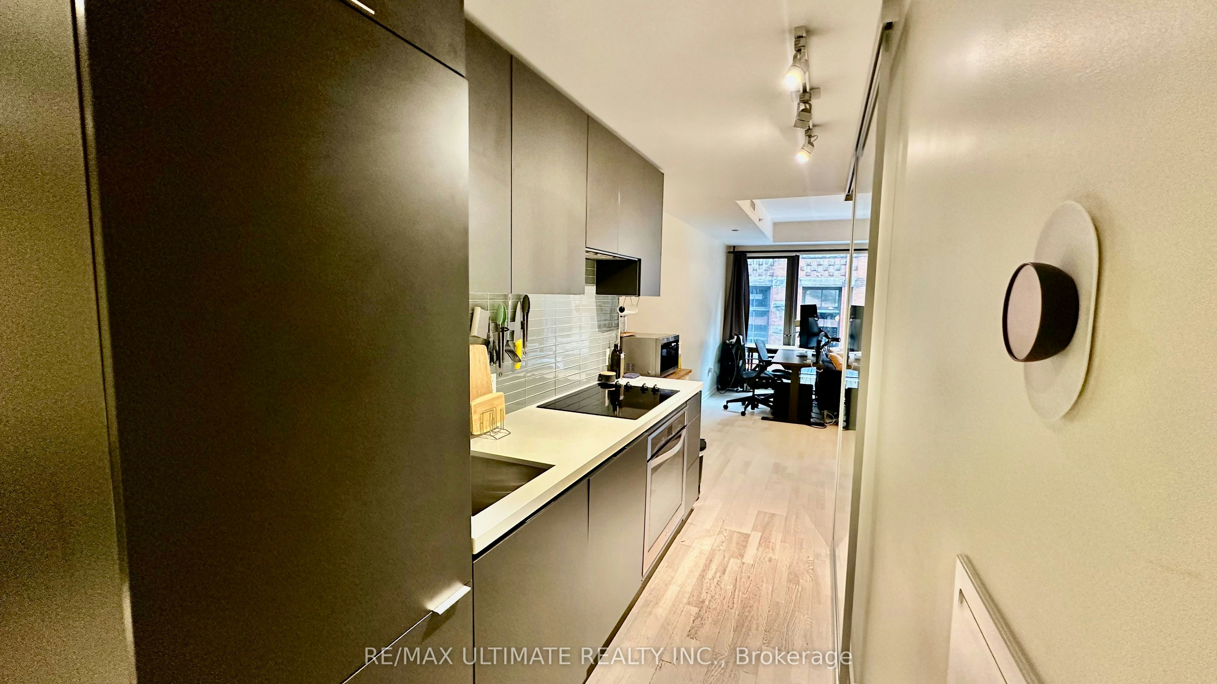 217-60 Colborne Street, Toronto, ON, M5E 0B7 - 3