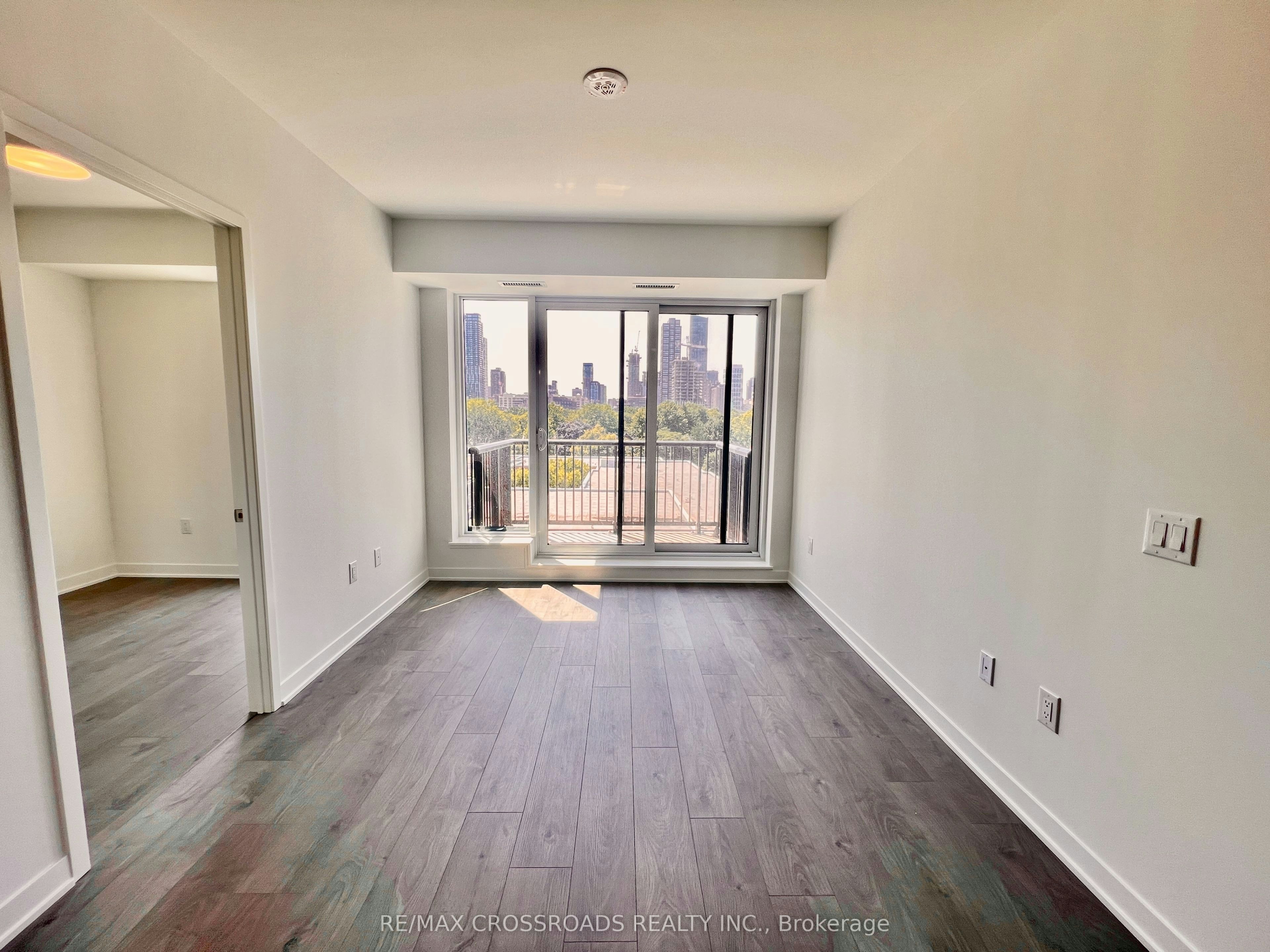 523-10 Oak Street, Toronto, ON, M5A 0Z1 - 9