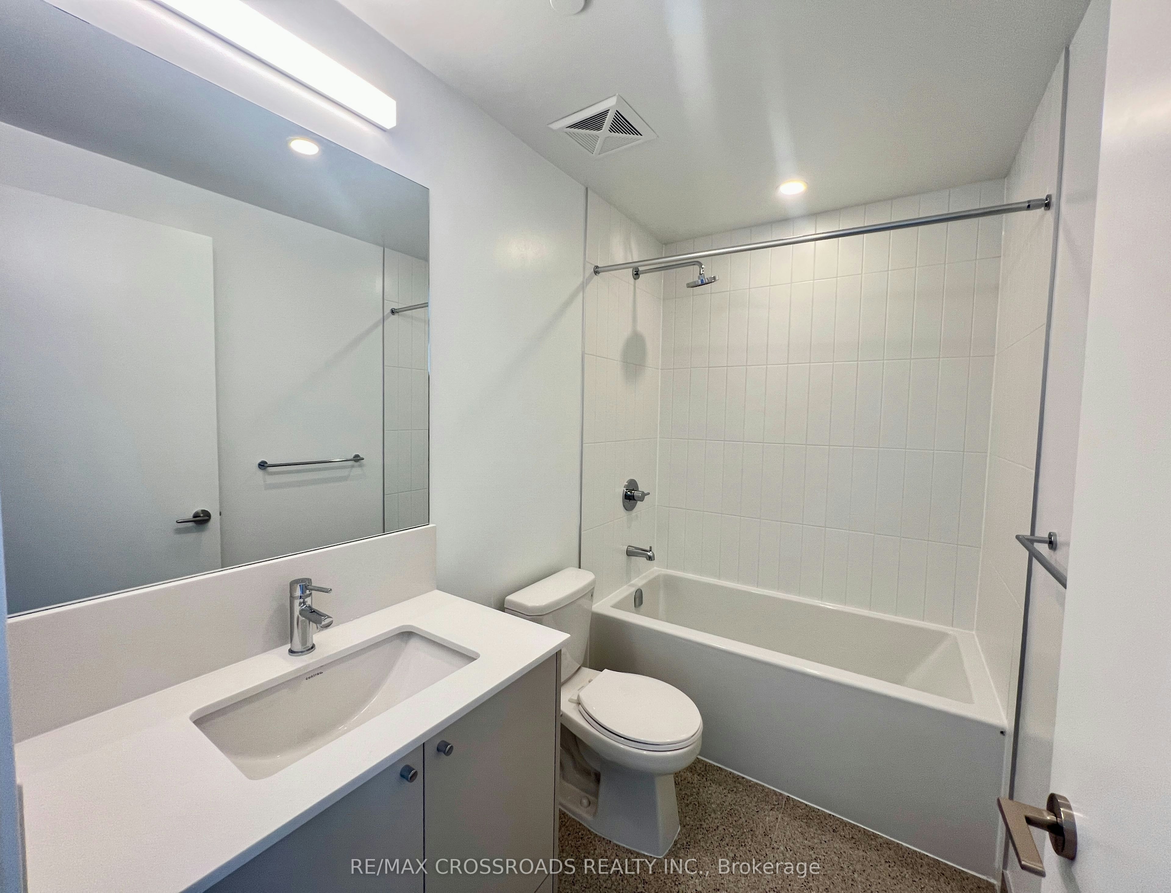 523-10 Oak Street, Toronto, ON, M5A 0Z1 - 20