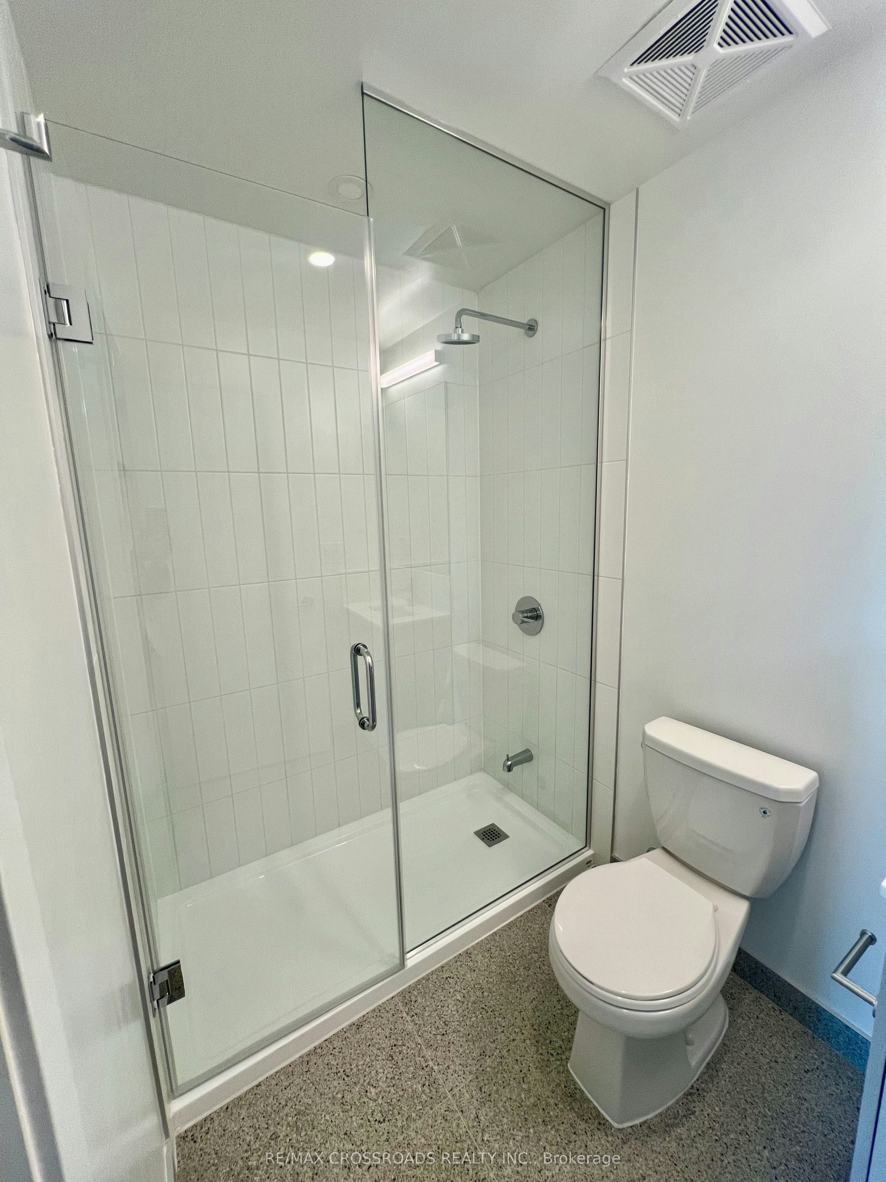 523-10 Oak Street, Toronto, ON, M5A 0Z1 - 16