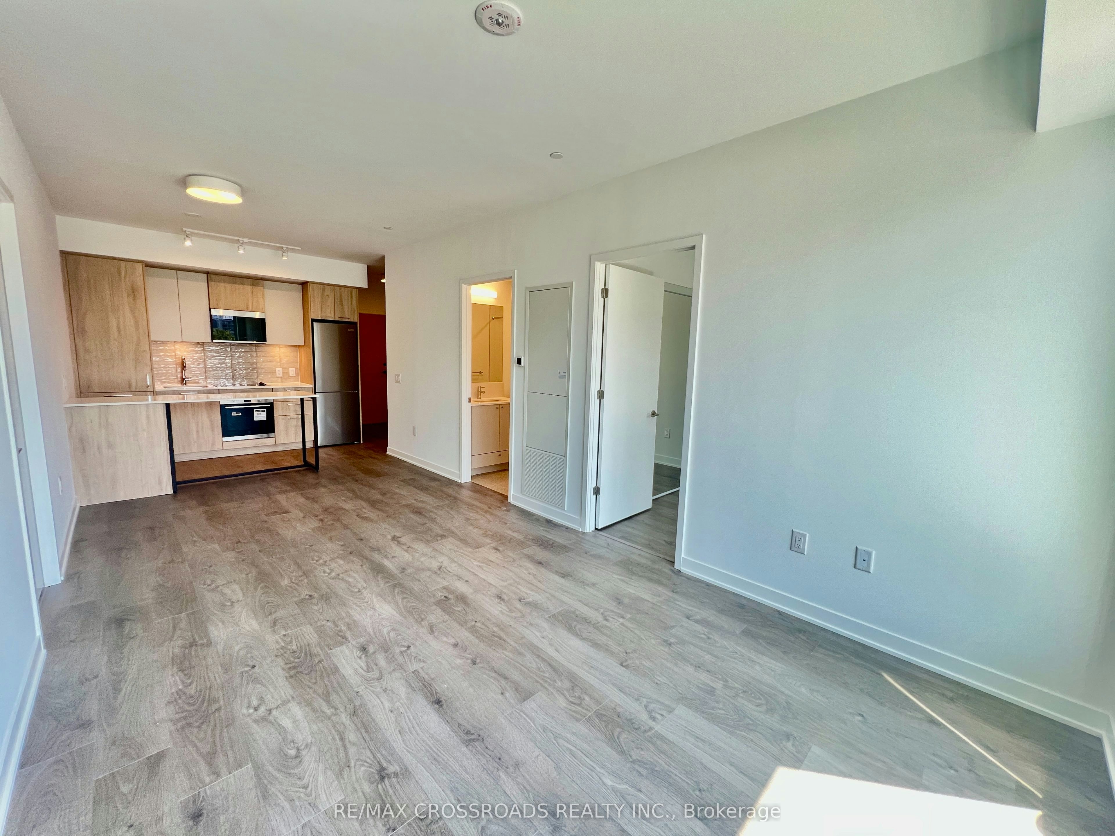 523-10 Oak Street, Toronto, ON, M5A 0Z1 - 7