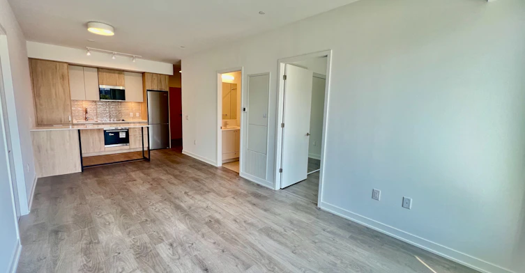 523-10 Oak Street, Toronto, ON, M5A 0Z1 - 7