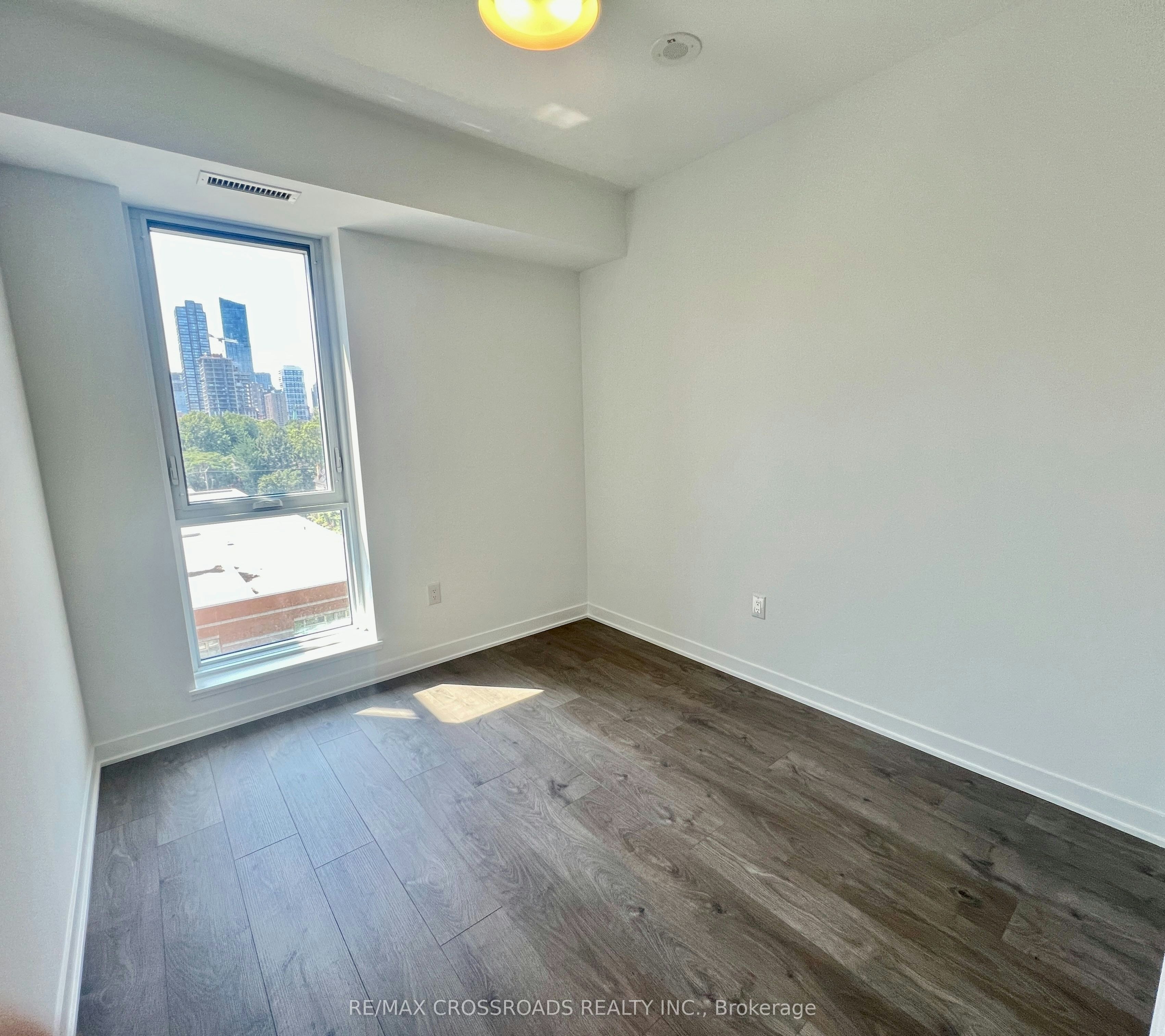 523-10 Oak Street, Toronto, ON, M5A 0Z1 - 12