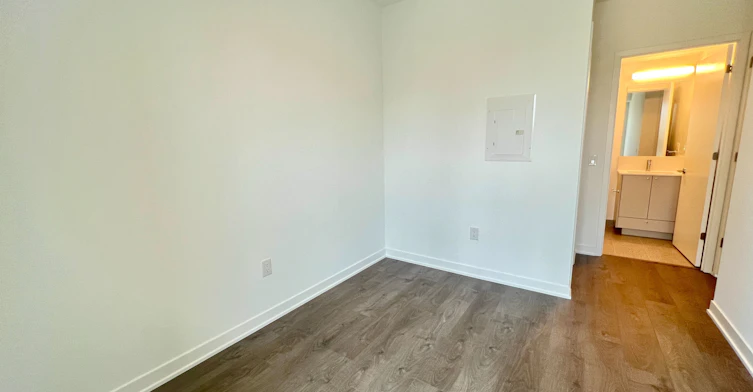 523-10 Oak Street, Toronto, ON, M5A 0Z1 - 13
