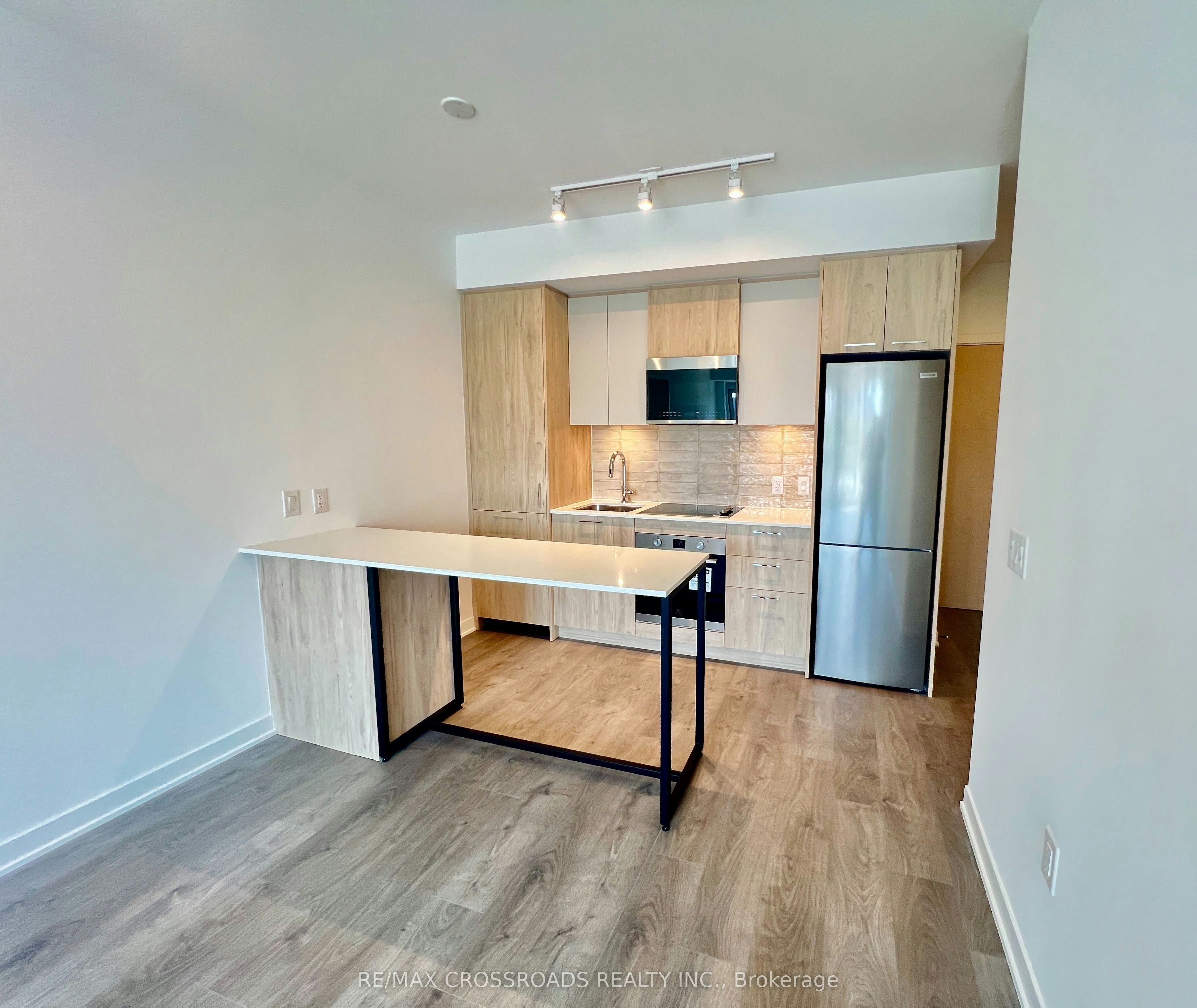 523-10 Oak Street, Toronto, ON, M5A 0Z1 - 3