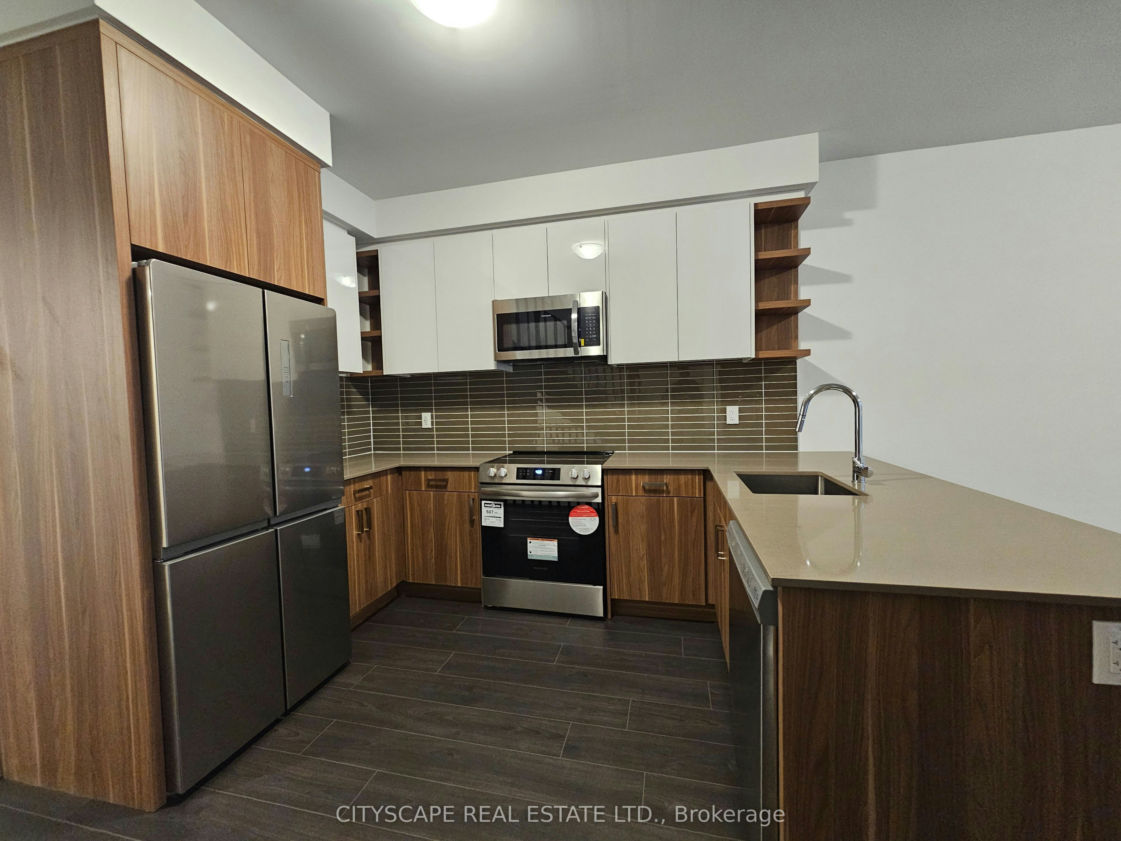 32 Deep Roots Terrace, Toronto, ON, M6A 2M3 - 23
