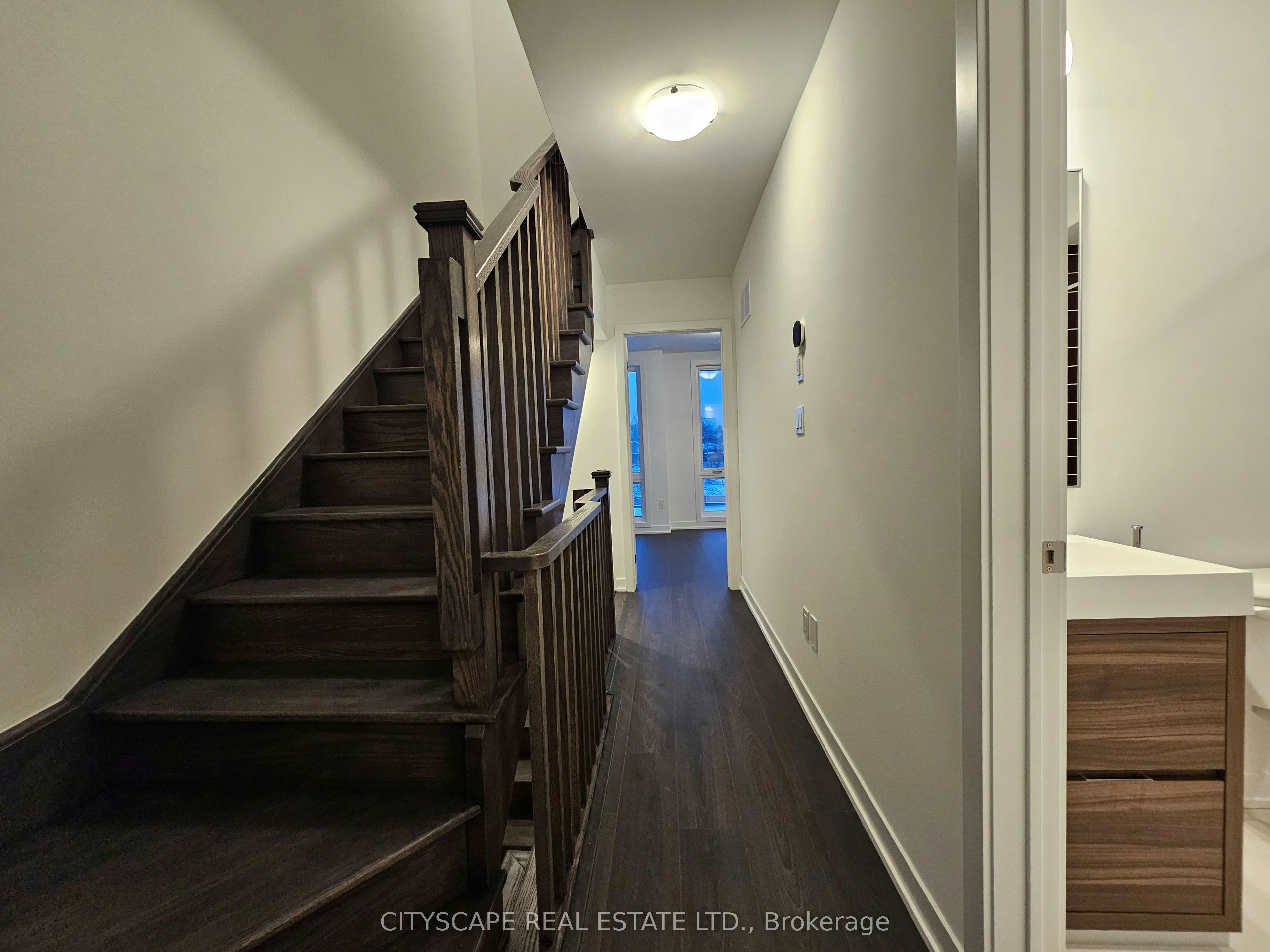 32 Deep Roots Terrace, Toronto, ON, M6A 2M3 - 6