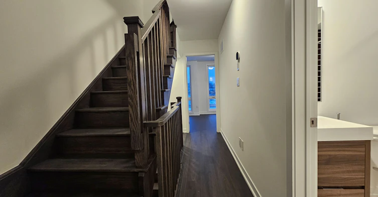 32 Deep Roots Terrace, Toronto, ON, M6A 2M3 - 6