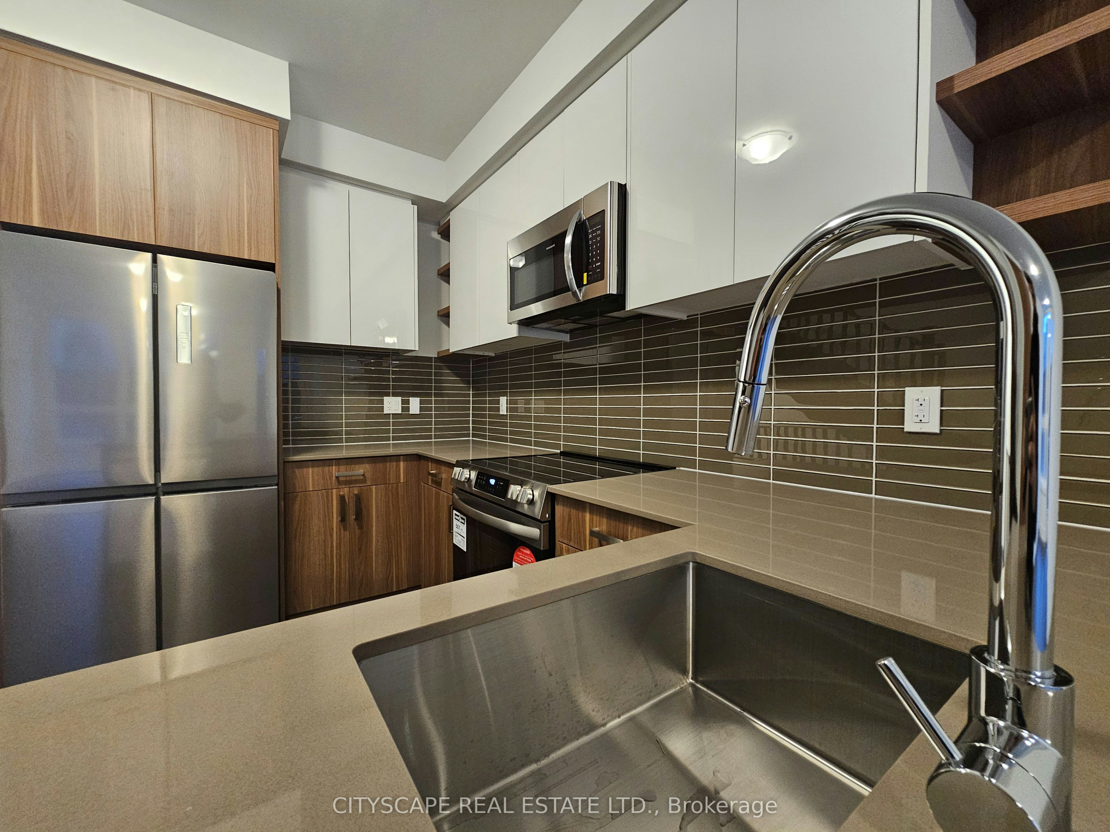 32 Deep Roots Terrace, Toronto, ON, M6A 2M3 - 21