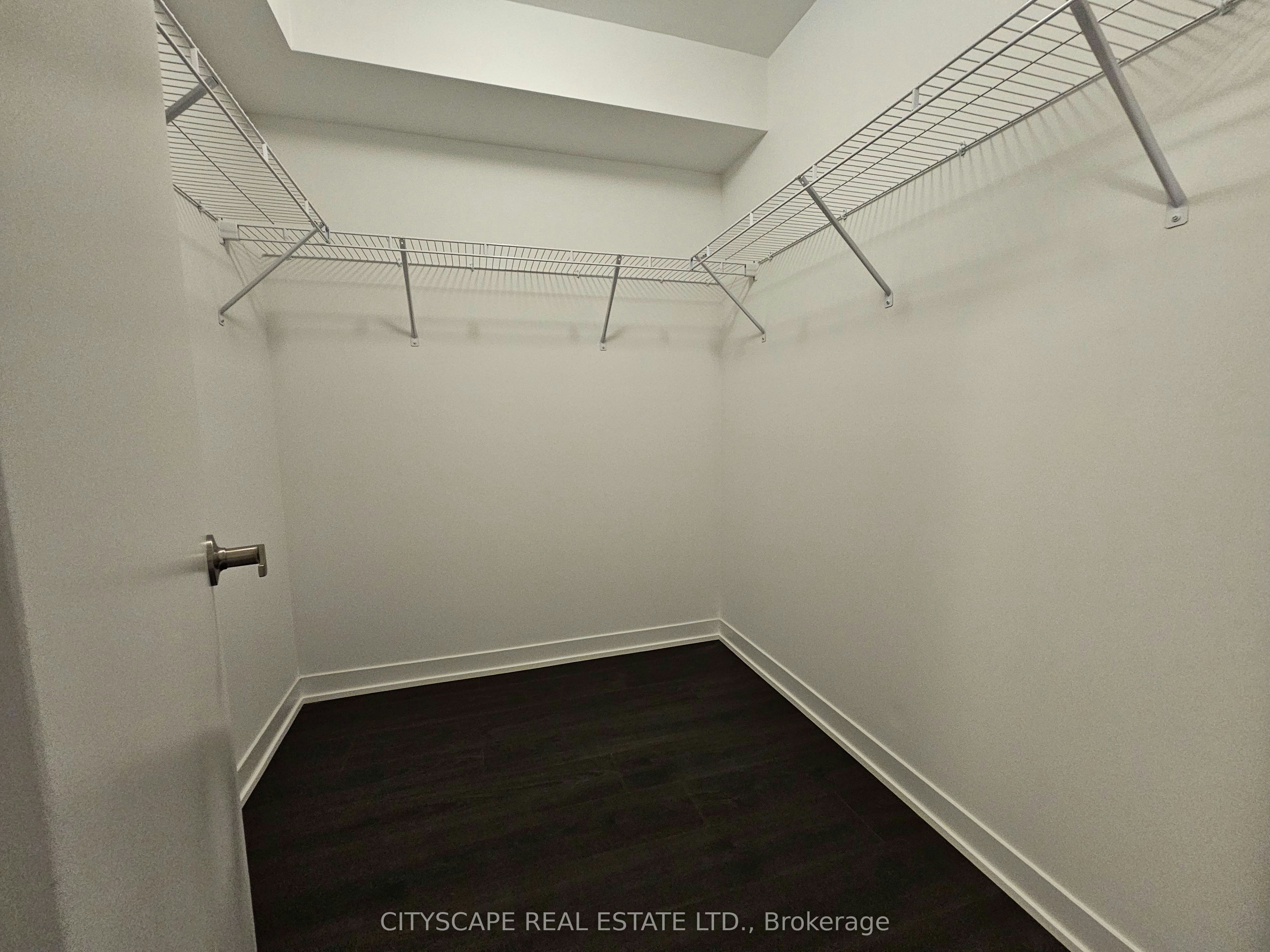 32 Deep Roots Terrace, Toronto, ON, M6A 2M3 - 10