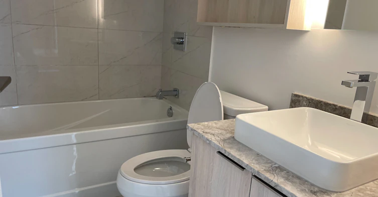 1402-501 Yonge Street, Toronto, ON, M4Y 0G8 - 9
