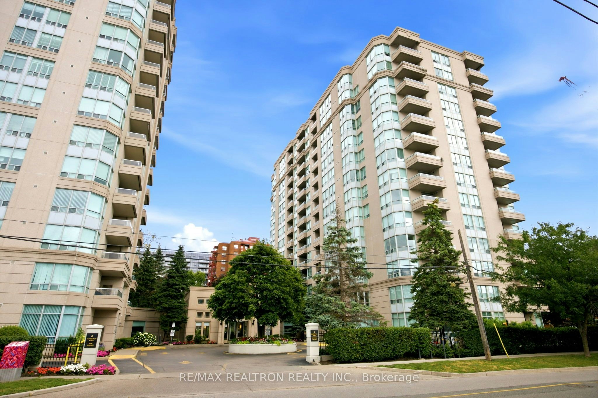 609-2 Covington Road, Toronto, ON, M6A 3E2