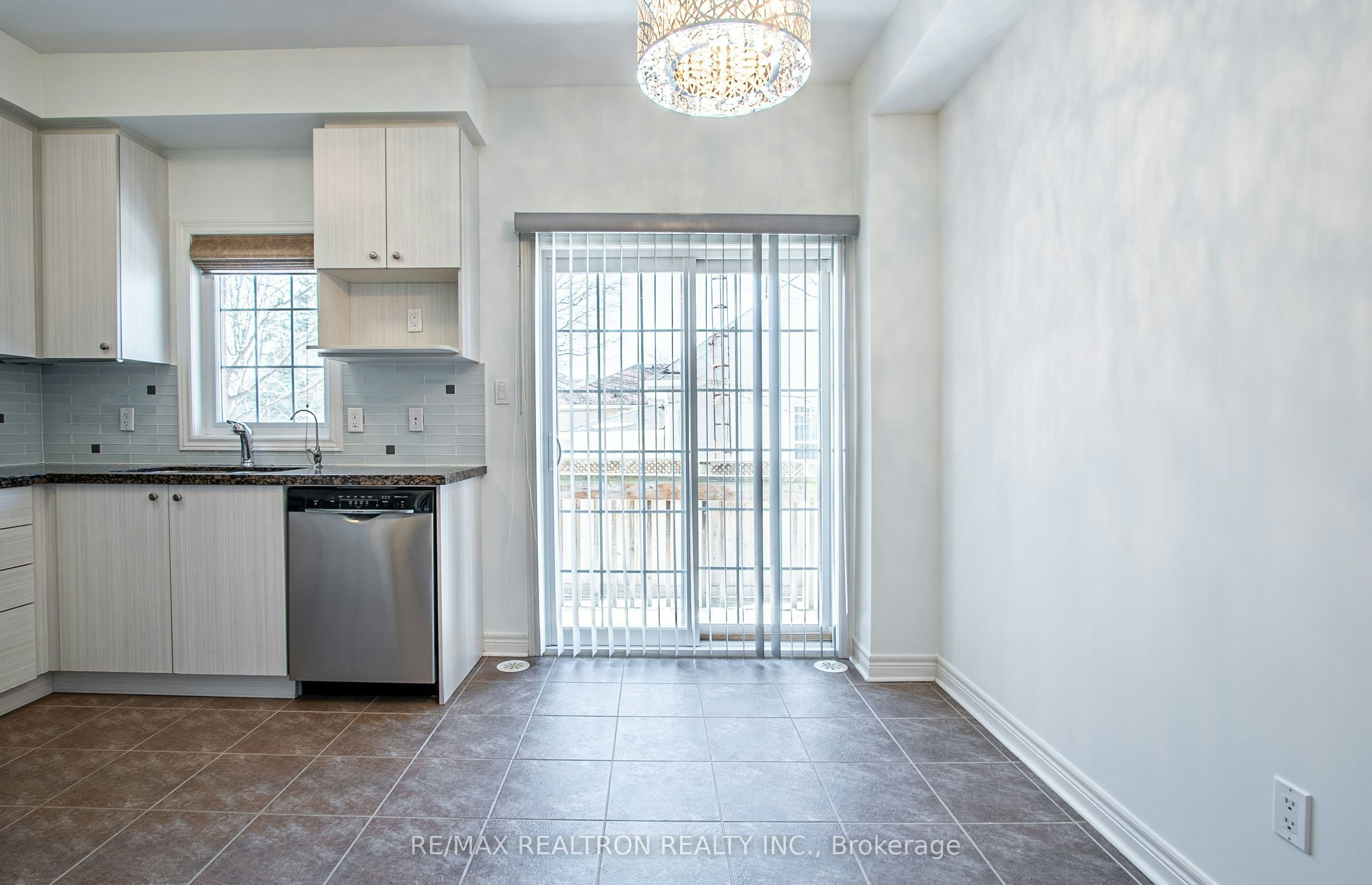 169N Finch Avenue E, Toronto, ON, M2N 4R8 - 9