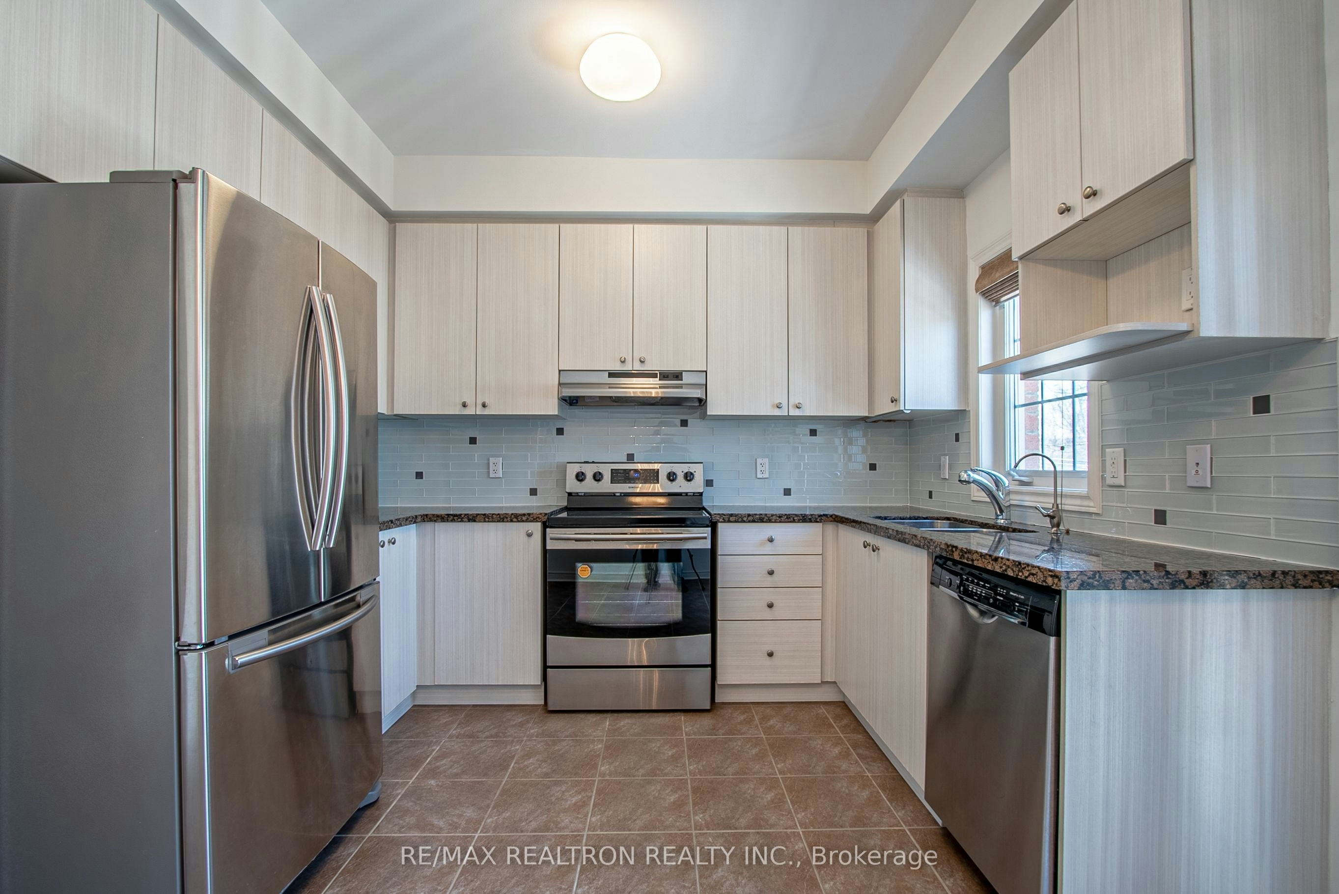169N Finch Avenue E, Toronto, ON, M2N 4R8 - 10