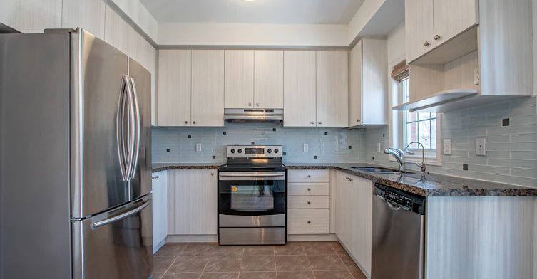 169N Finch Avenue E, Toronto, ON, M2N 4R8 - 10