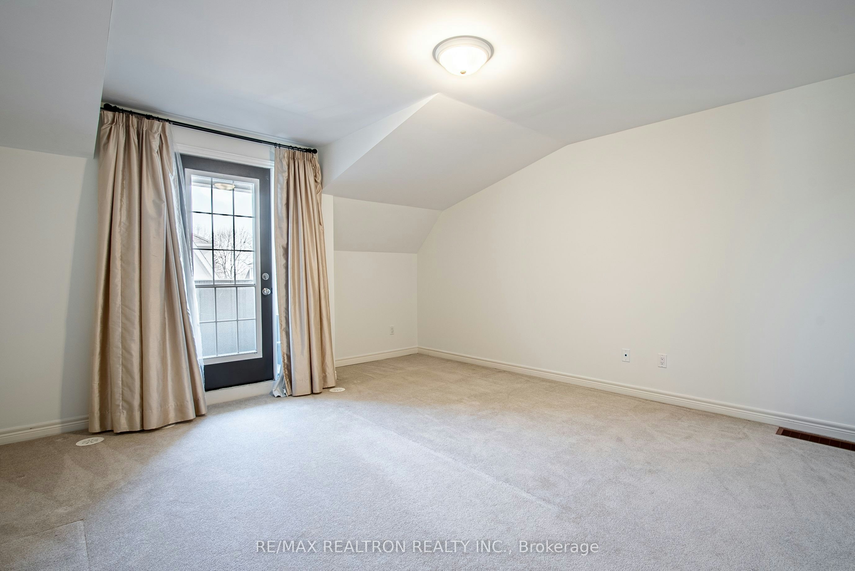 169N Finch Avenue E, Toronto, ON, M2N 4R8 - 18